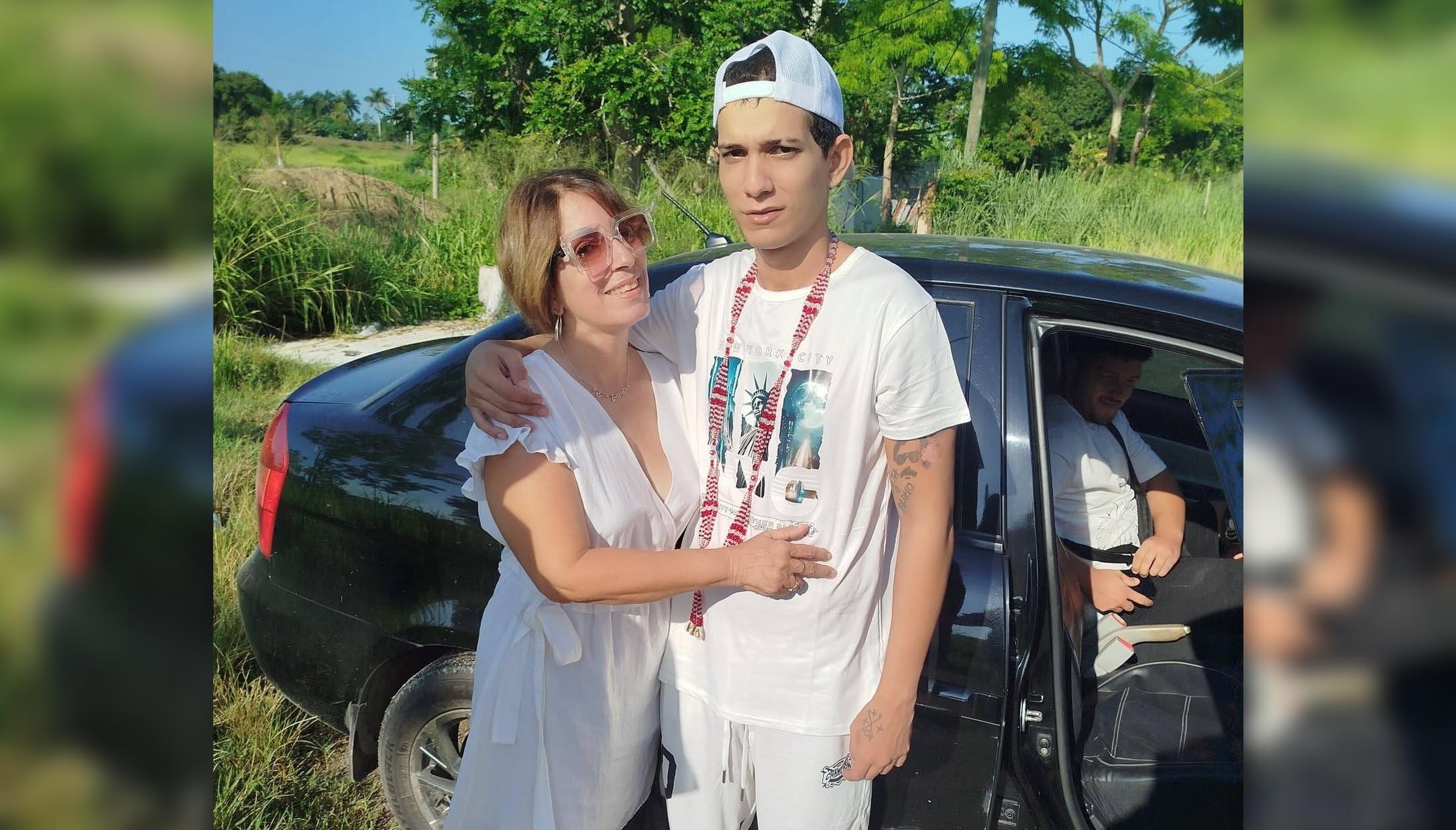 Kevin Damián Frometa Castro, el día de su liberación junto a su madre Caridad Castro. Foto: Facebook
