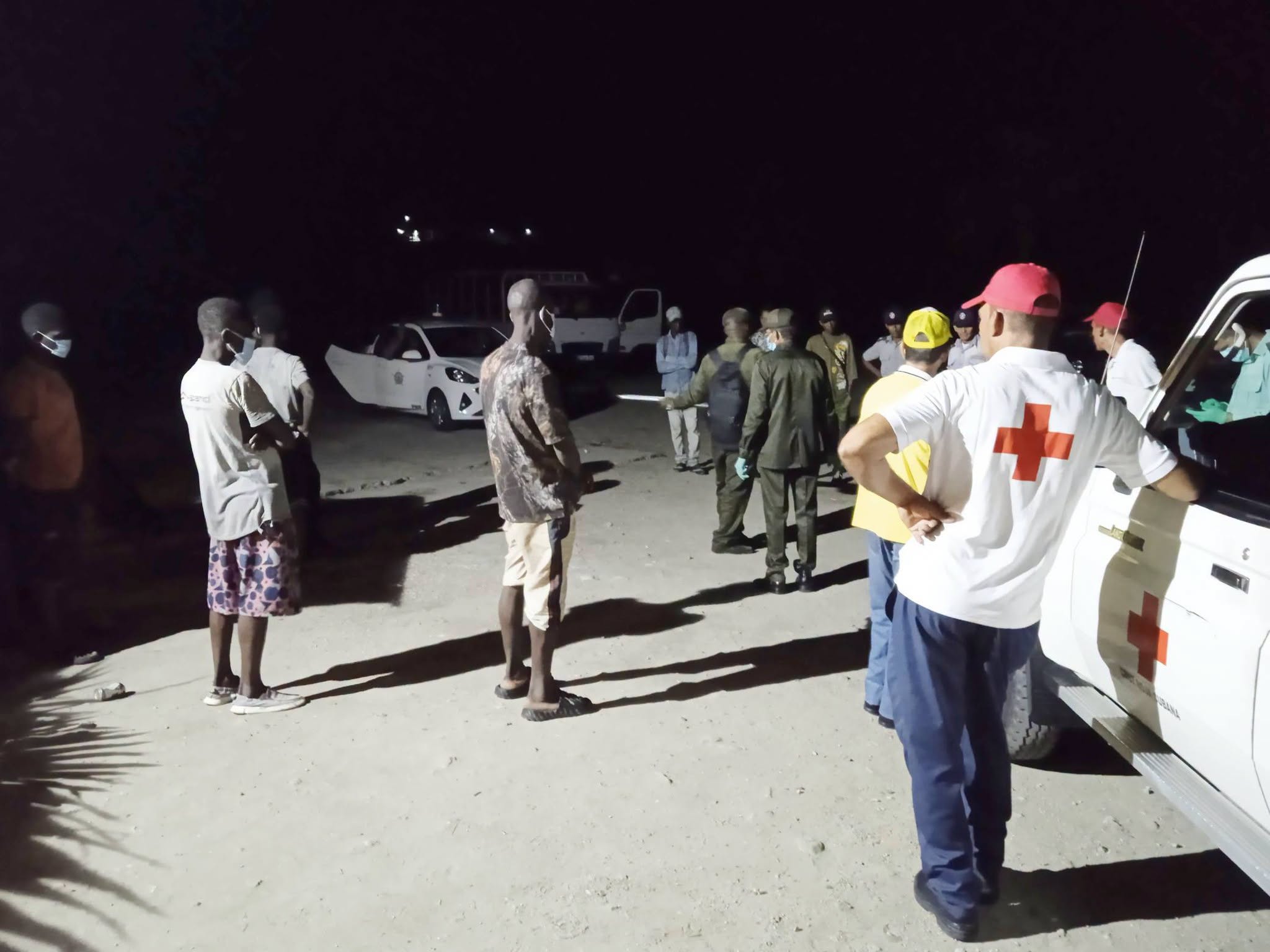 Un grupo de 17 ciudadanos haitianos llegó pasadas las 10:00 p.m. de este lunes 21 de septiembre a Playa Siboney, en el municipio Santiago de Cuba.