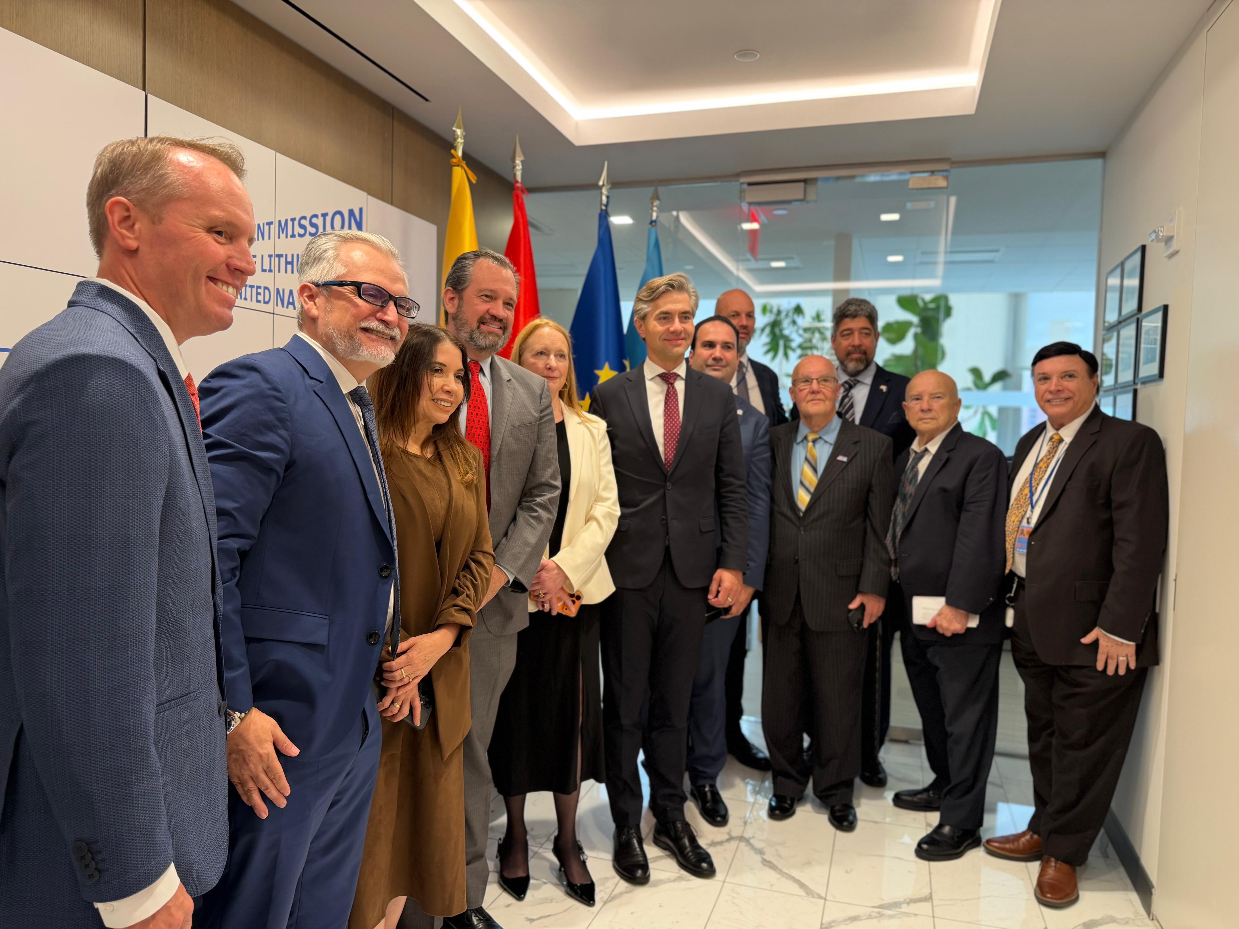 La creación del nuevo grupo ocurre, además, en un momento de mayor presión internacional sobre el régimen cubano.