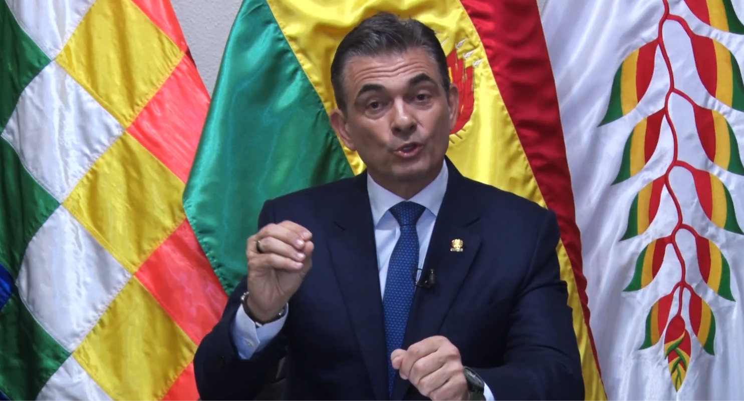 Paz utilizó la experiencia de Bolivia como referencia y afirmó que en su país anteriormente “la gente era secundaria”, pero que esa situación había cambiado.