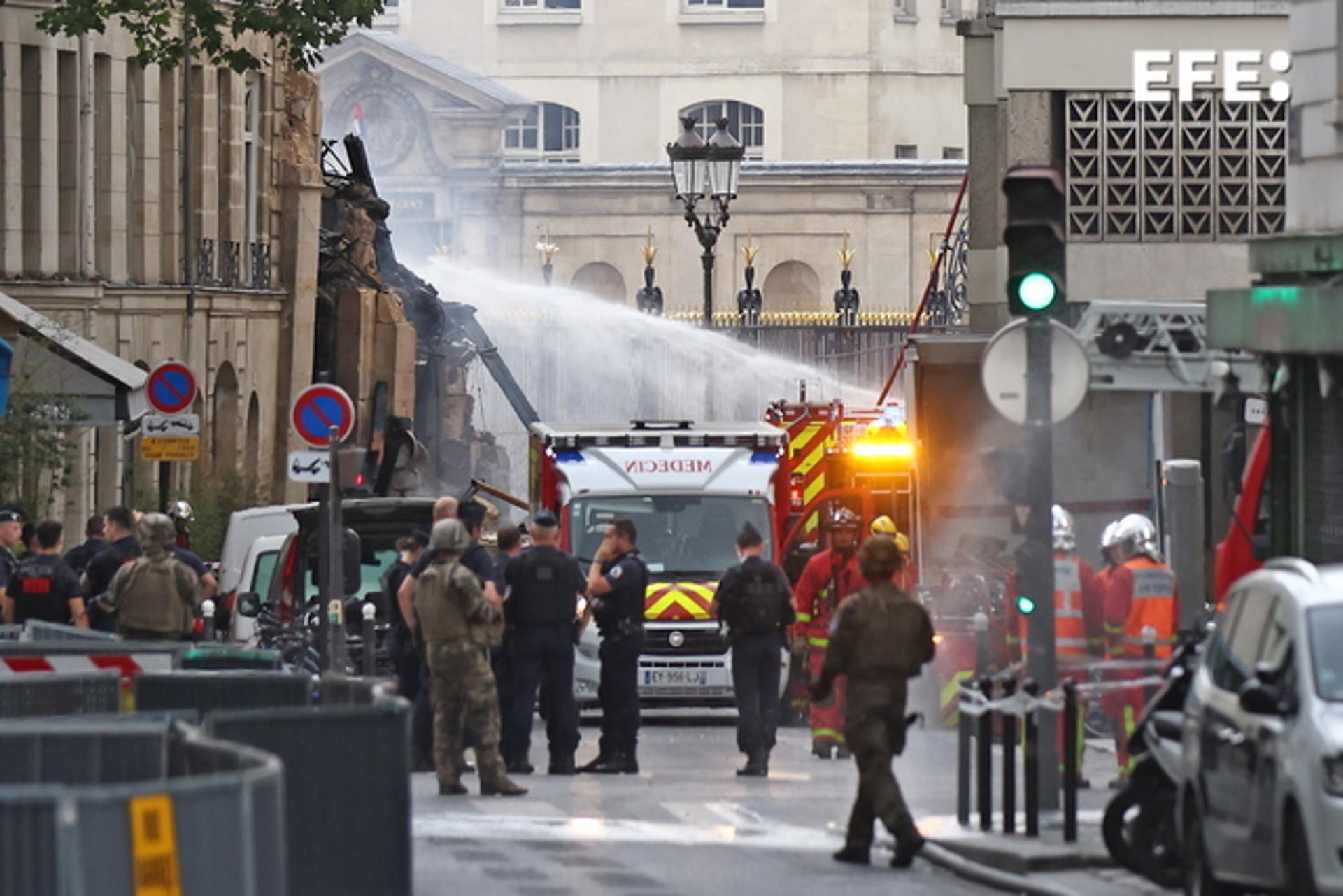 37 heridos, 4 muy graves, y 2 desaparecidos por una explosión en París