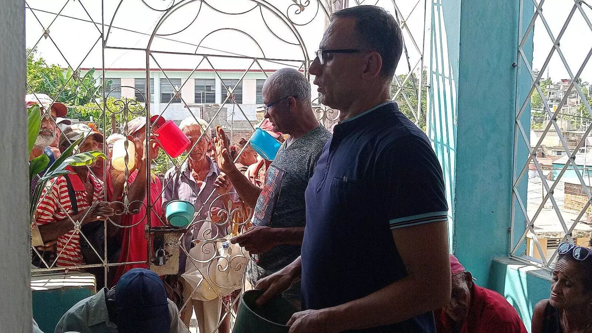 "6 días sin noticias de mi valiente hermano": piden fe de vida de Ferrer