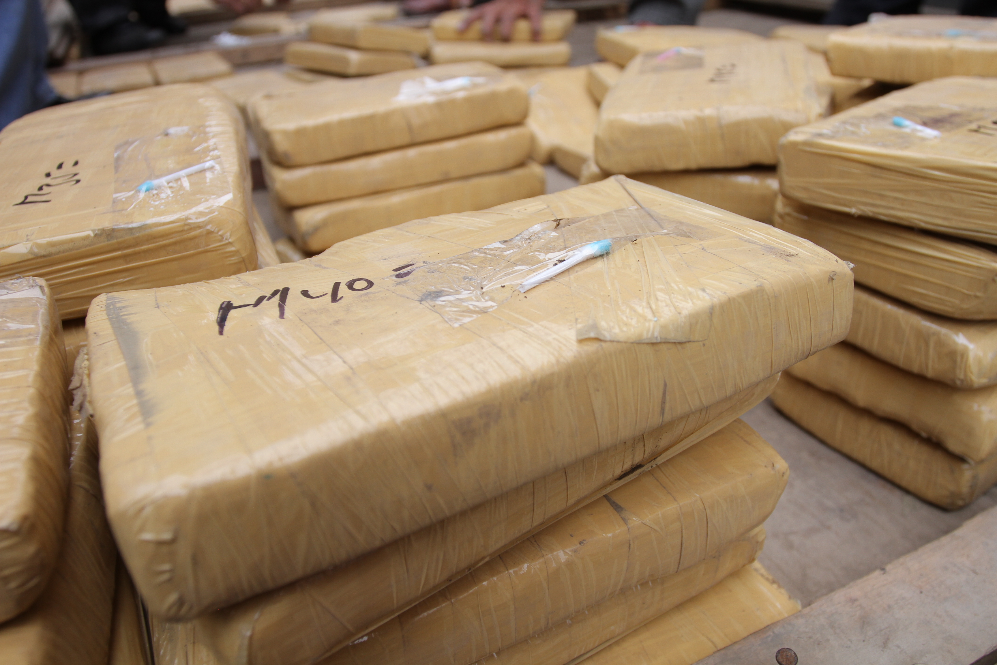 Acusan a exboxeador arrestado en Miami de traficar 22 toneladas de cocaína