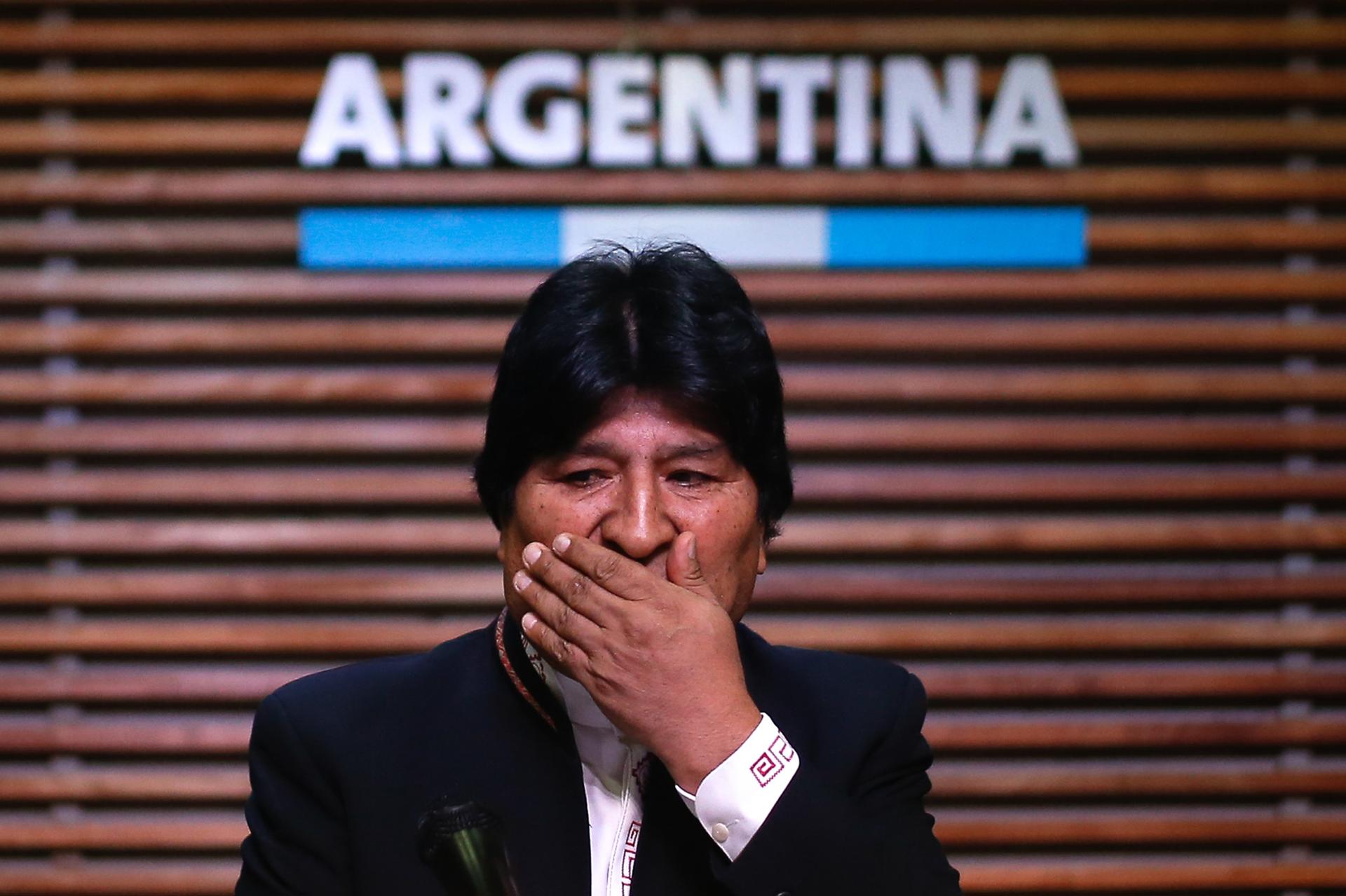 Argentina quita el estatus de refugiado a Evo Morales: "No ayudamos a quienes siembran el terror"