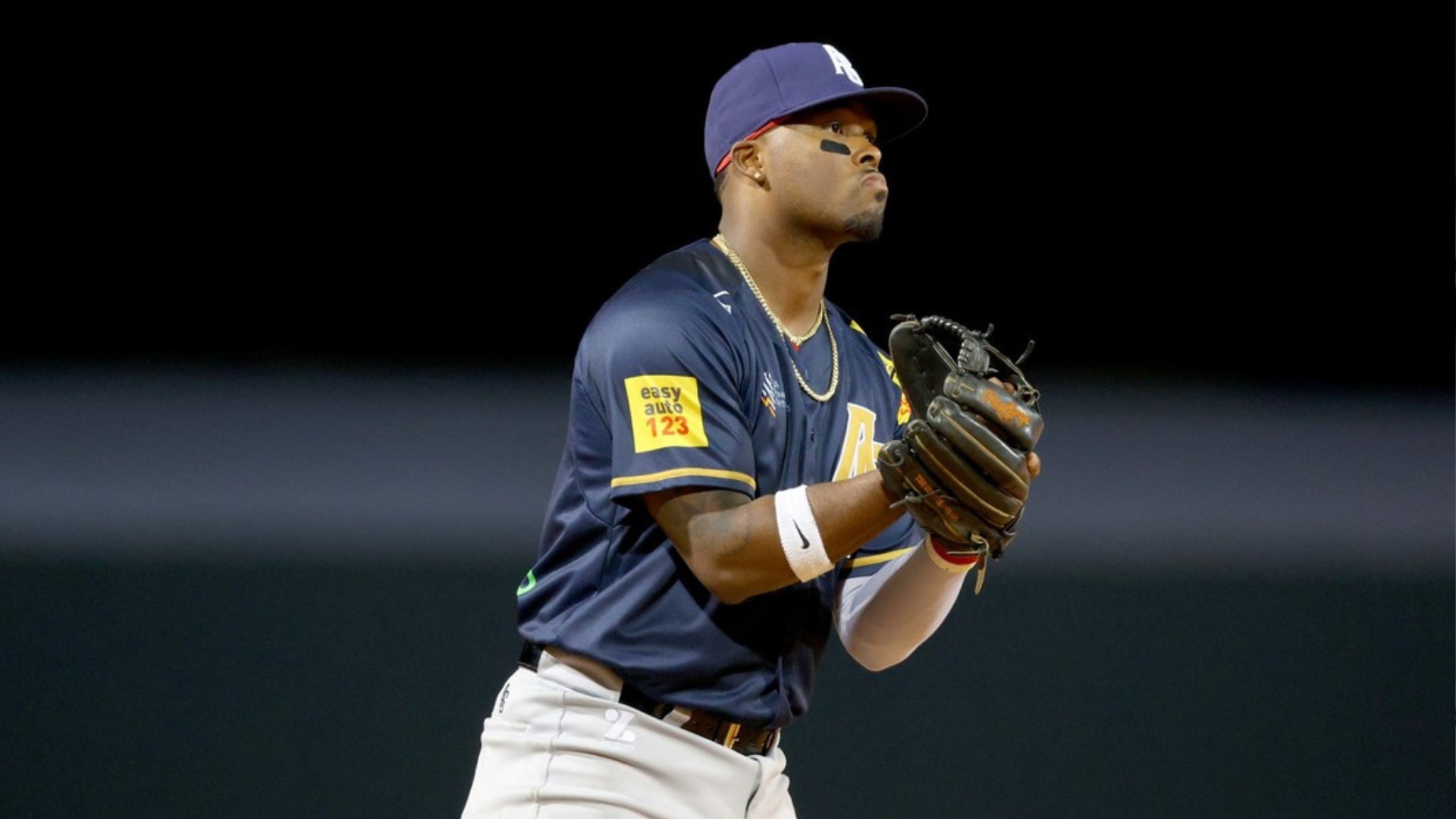 Astros de Houston firman al pelotero cubano Luis Avilés Jr. 