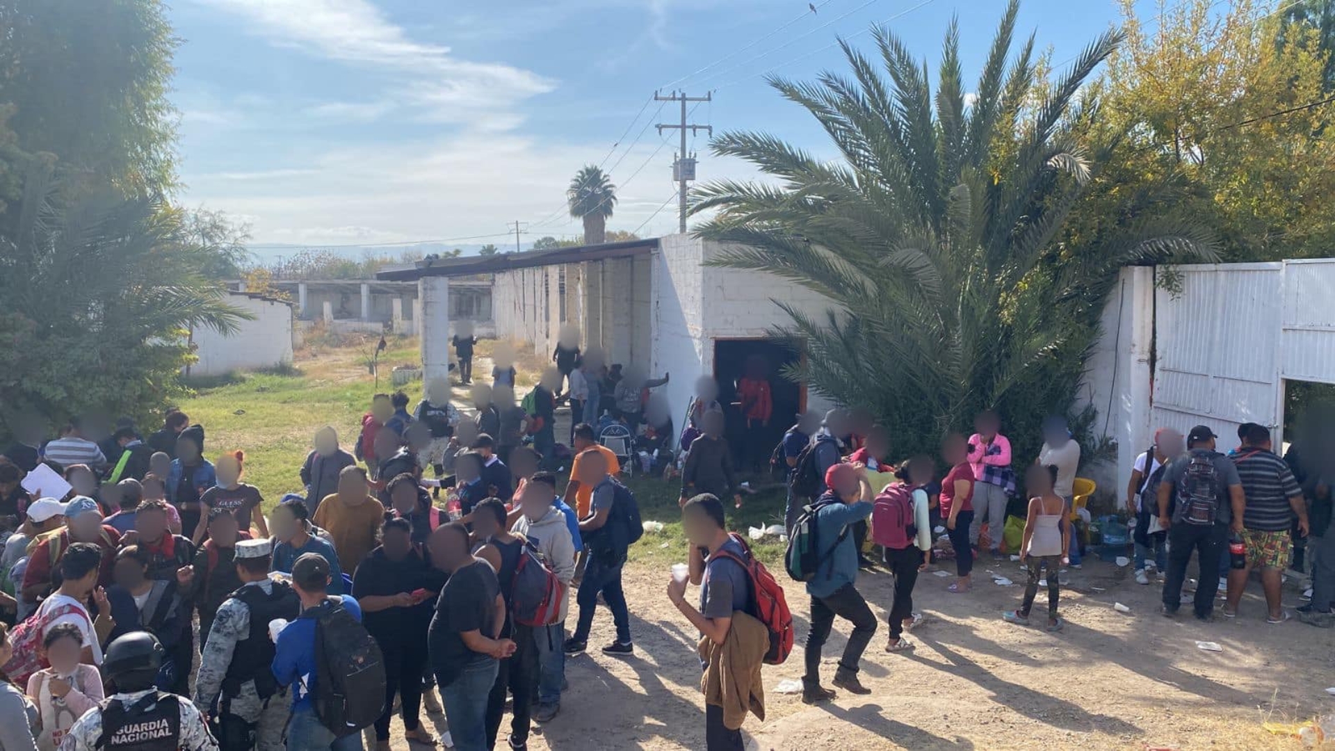 Autoridades rescatan a 15 cubanos secuestrados en México