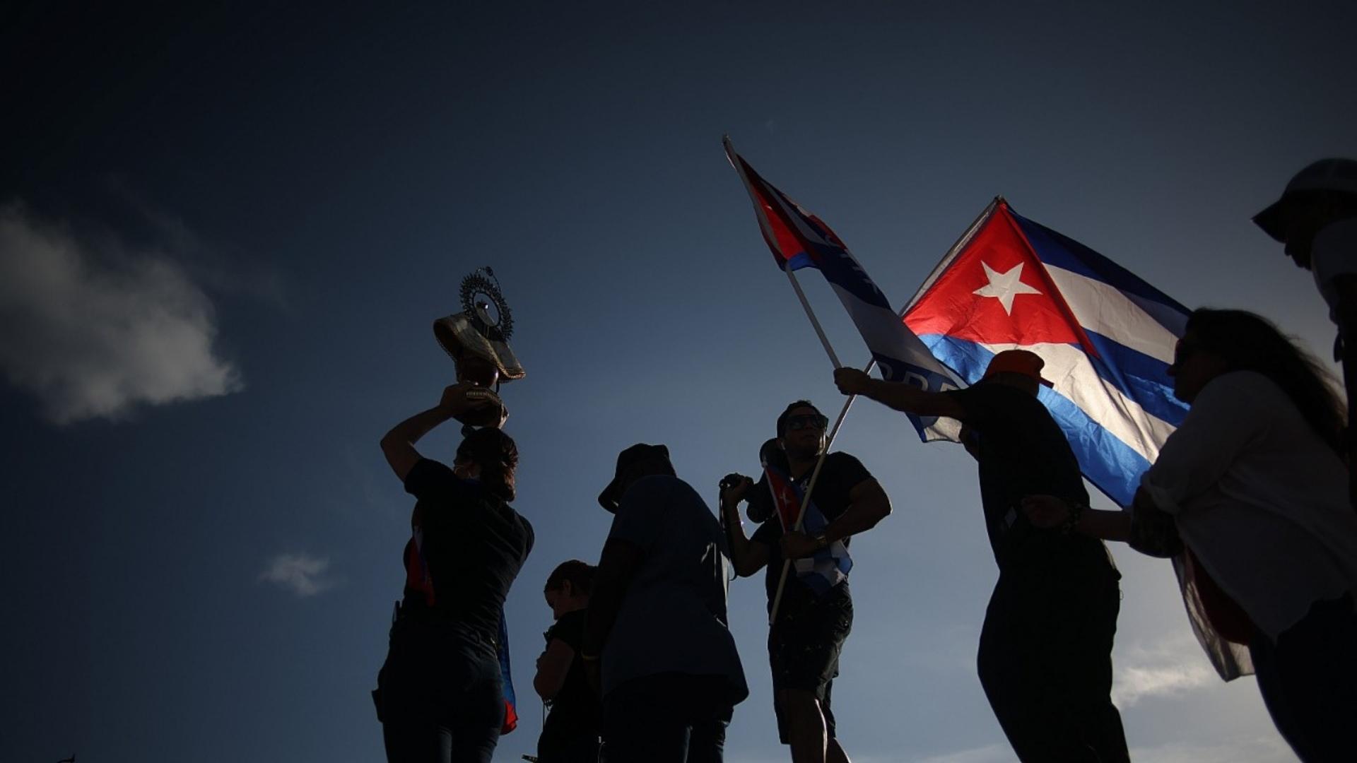 Ayuda humanitaria y libertad para progresar en Cuba
