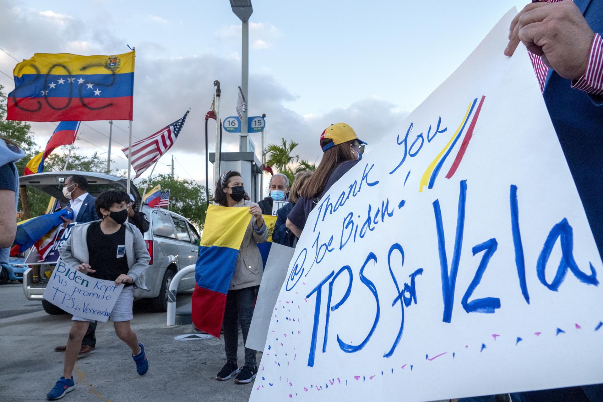 Biden expande TPS para cerca de medio millón de venezolanos en EE.UU.