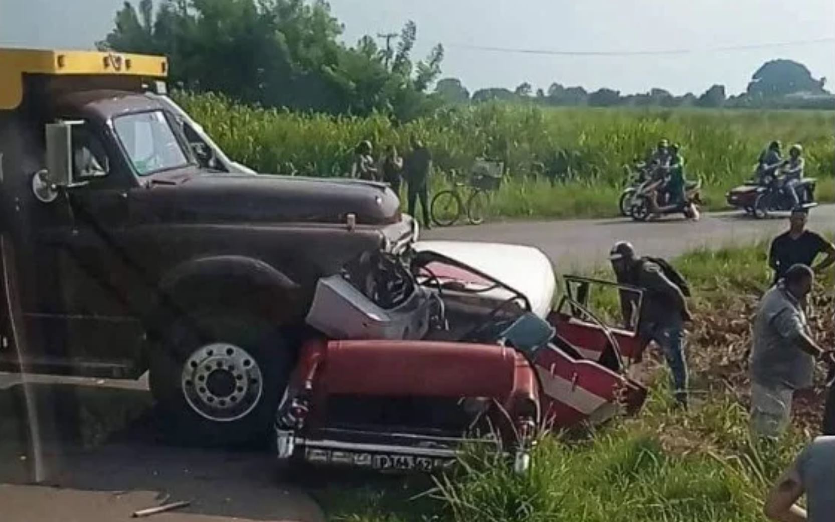 Brutal accidente deja un muerto y dos heridos graves en Artemisa