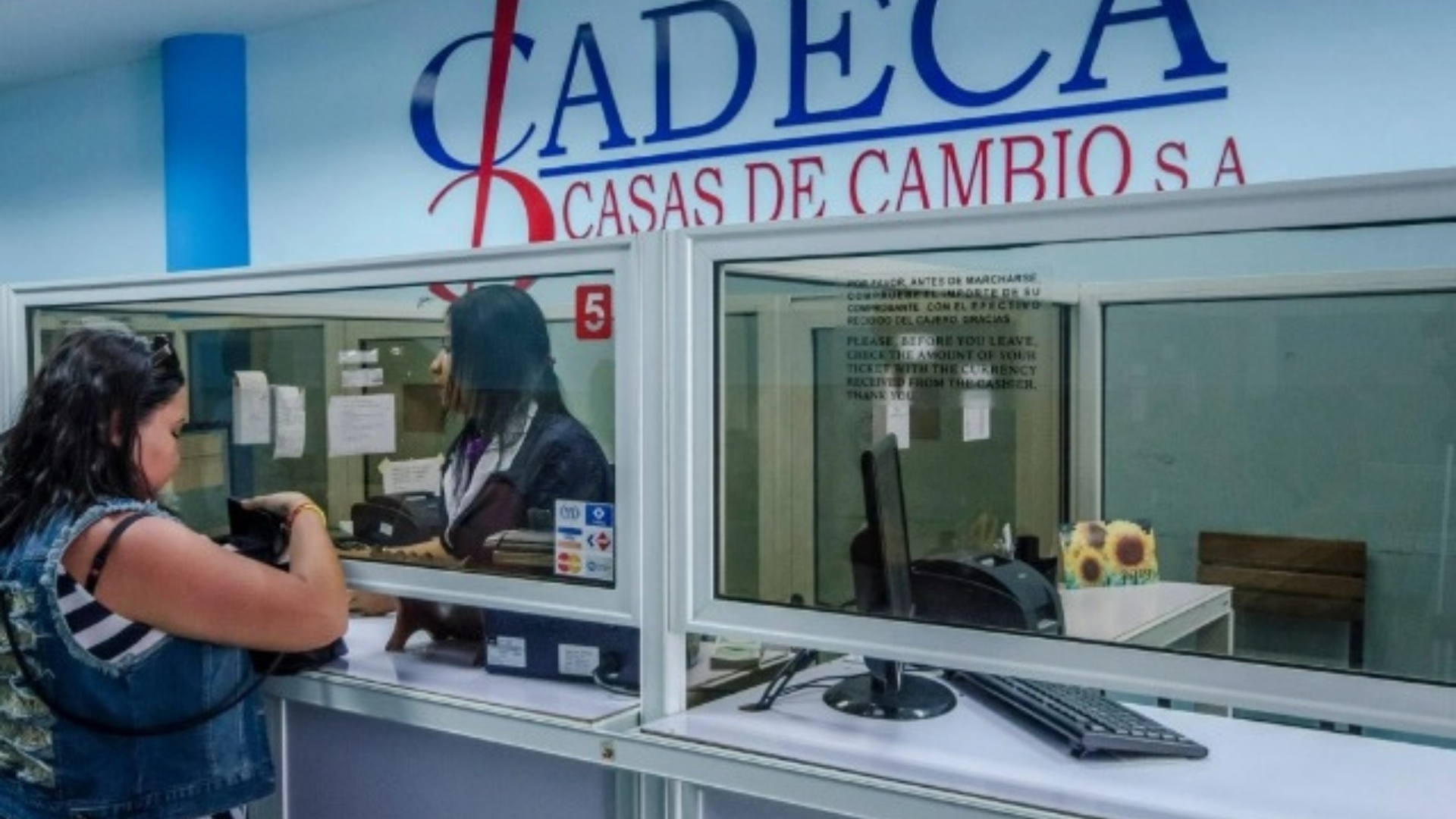 CADECA anunció servicio de transferencia de efectivo a tarjetas magnéticas