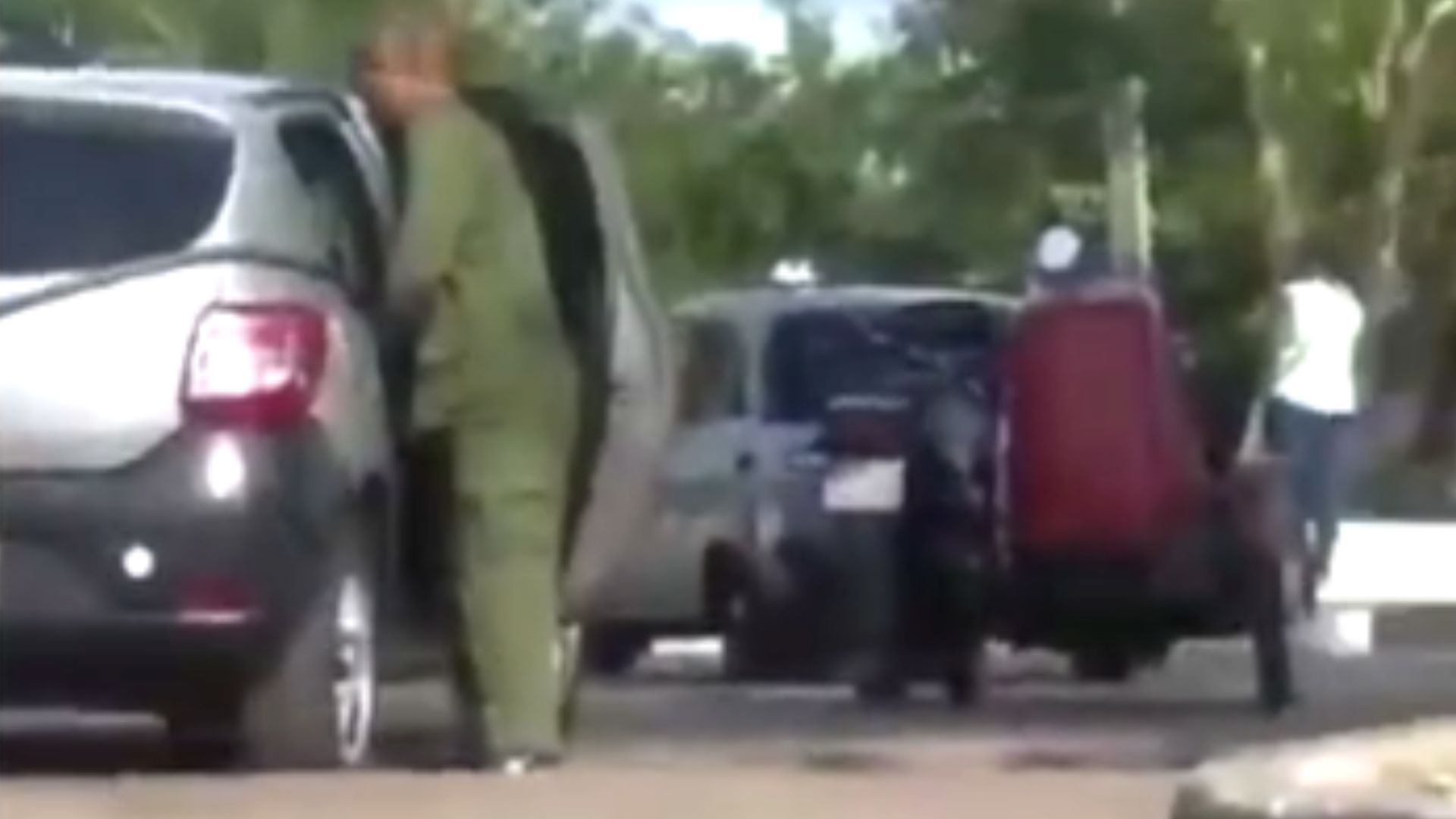 Captan a militar cubano acaparando gasolina