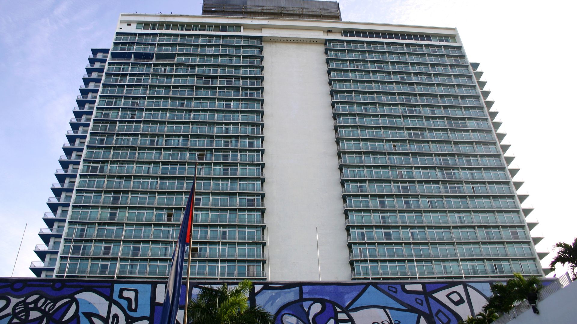 Castrismo confirma que sus hoteles no sufren los apagones que aguanta el pueblo