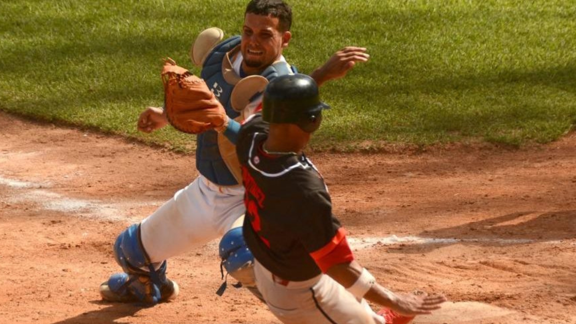 Catcher de equipo Cuba, Yunior Ibarra, se queda en Canadá y no regresa a la isla 