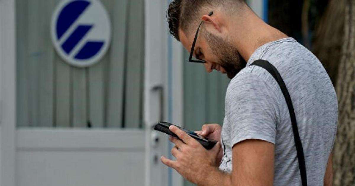 Circulan en redes convocatorias a suspender clases contra tarifazo de ETECSA