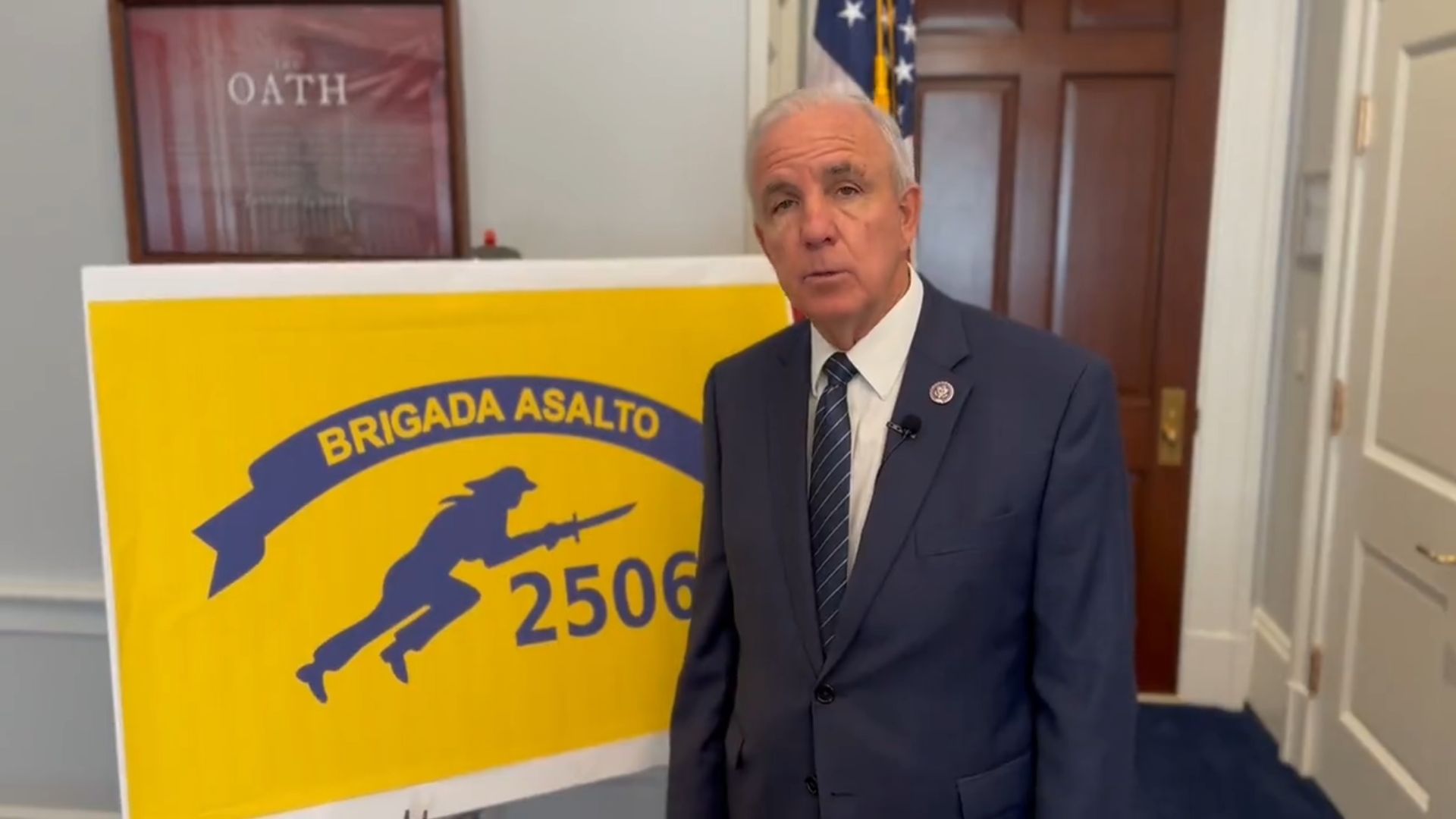 Congresista Carlos Giménez: "El régimen cubano está al borde del colapso"