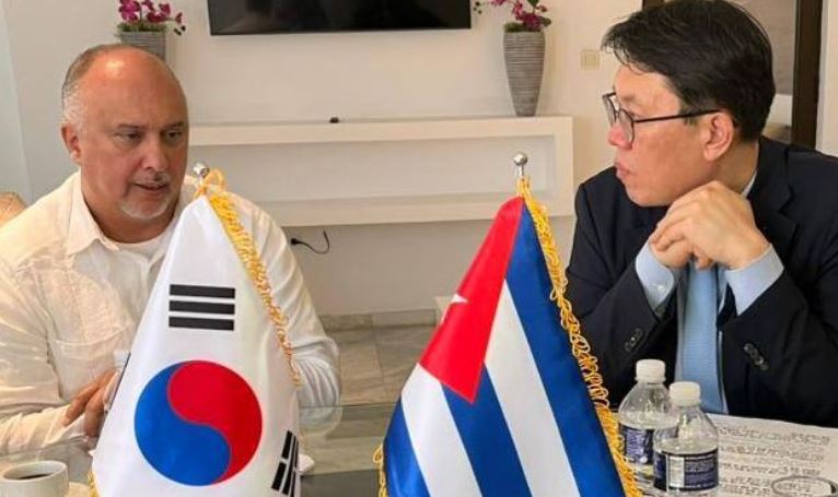 Corea del Sur abre su embajada en La Habana, un año después del anuncio formal