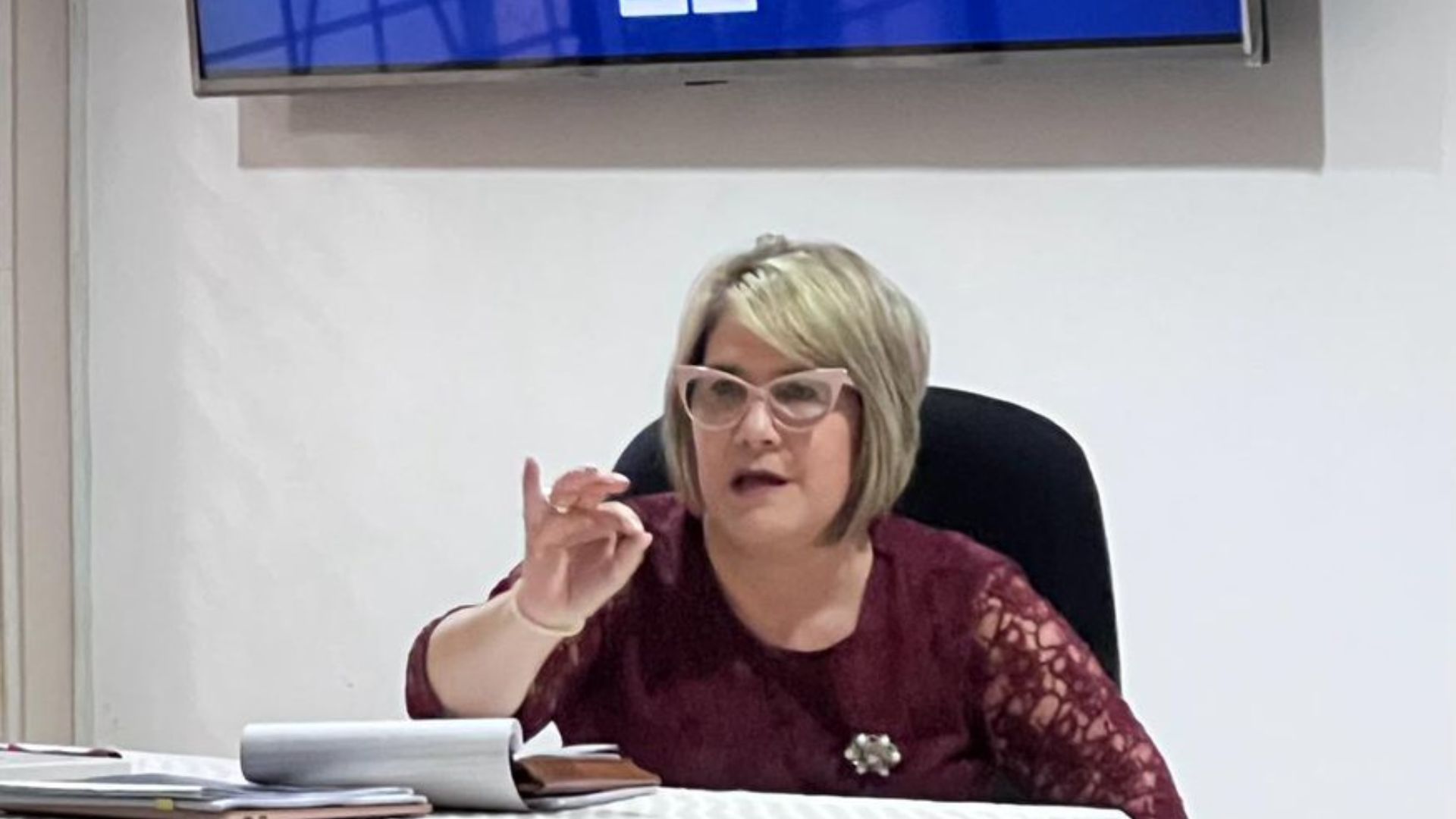 Critican a Lis Cuesta por separación de familias cubanas