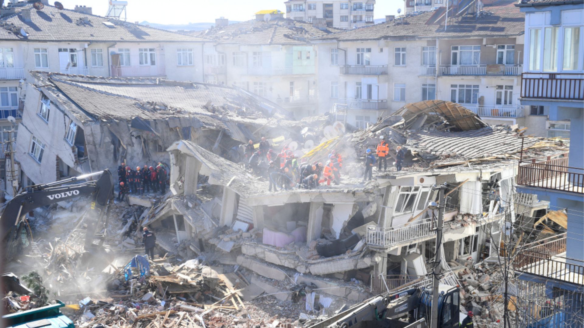 Cuarto terremoto en Turquía en menos de un mes deja un muerto y 69 heridos