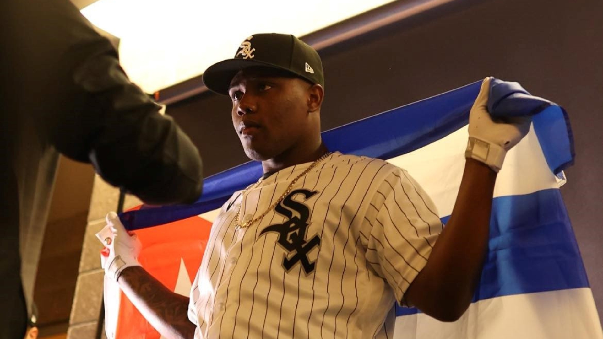Cuatro cubanos en el roster de White Sox para el Opening Day