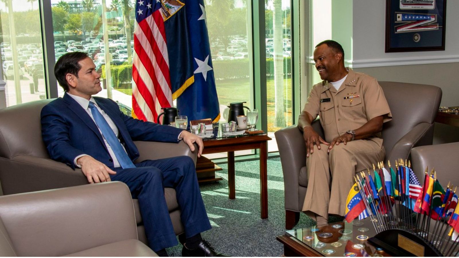 "Cuba fortalece sus lazos con los adversarios de EEUU", advierte jefe del Comando Sur
