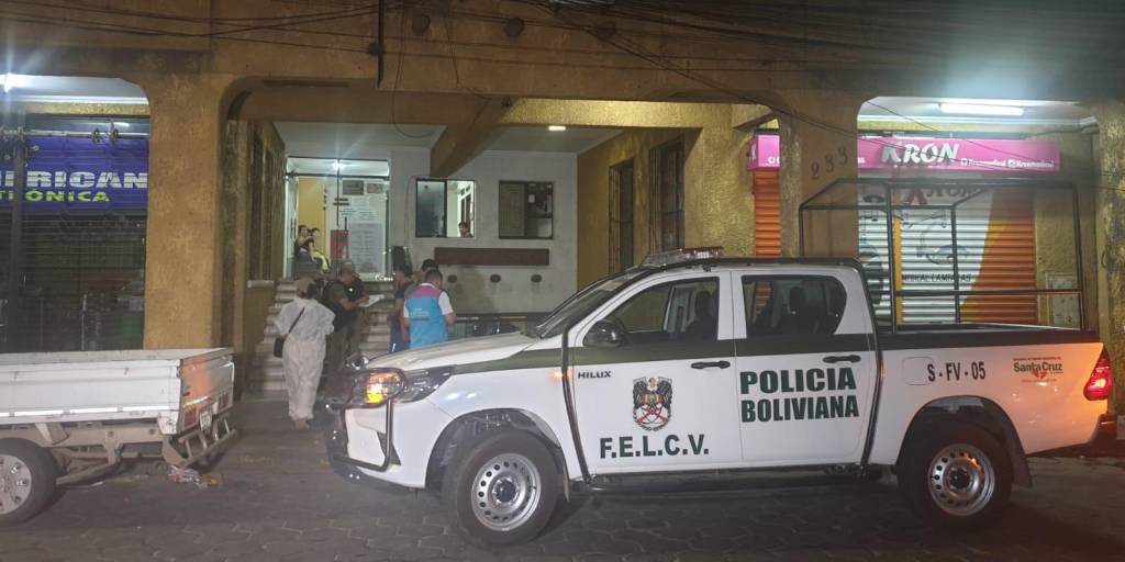 Cubana cae de un edificio en Bolivia y deja huérfana a su hija de 10 años 