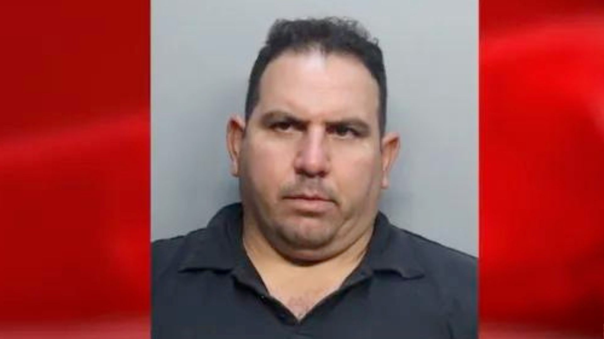 Cubano acusado de amenazar con un machete a conductor en Hialeah Gardens