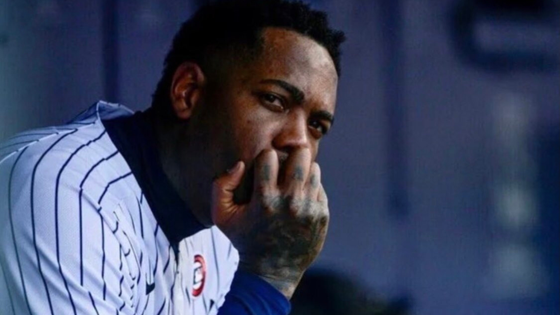 Cubano Aroldis Chapman a los Reales de Kansas por más de 3 millones