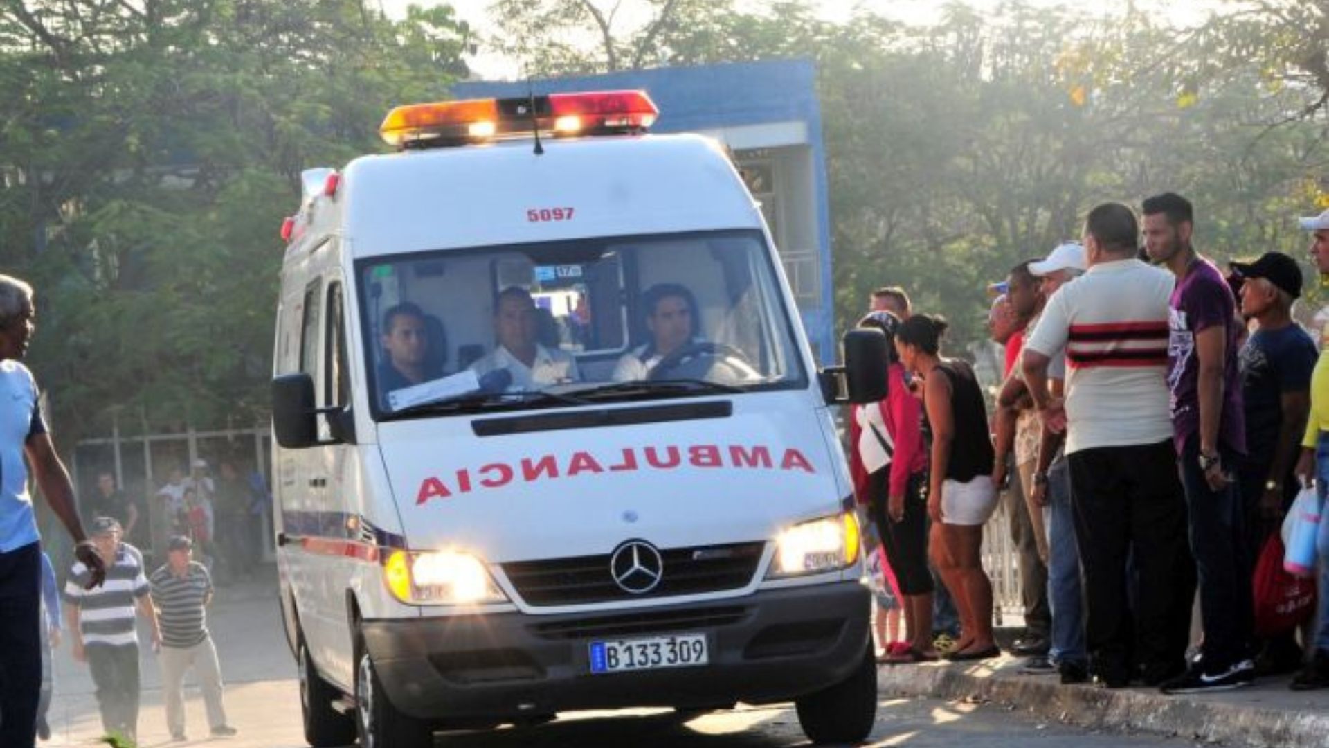 Cubano lleva más de 60 horas esperando por ambulancia para realizarse TAC en otro hospital