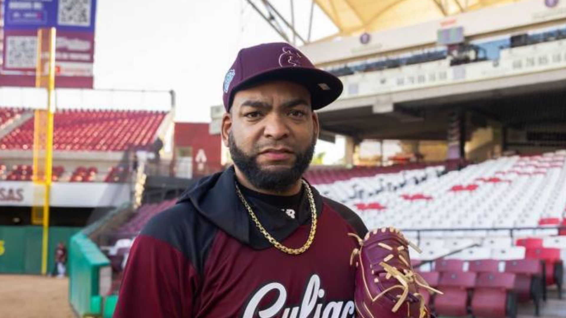 Cubano Odrisamer Despaigne, MVP del primer juego de la Serie de México