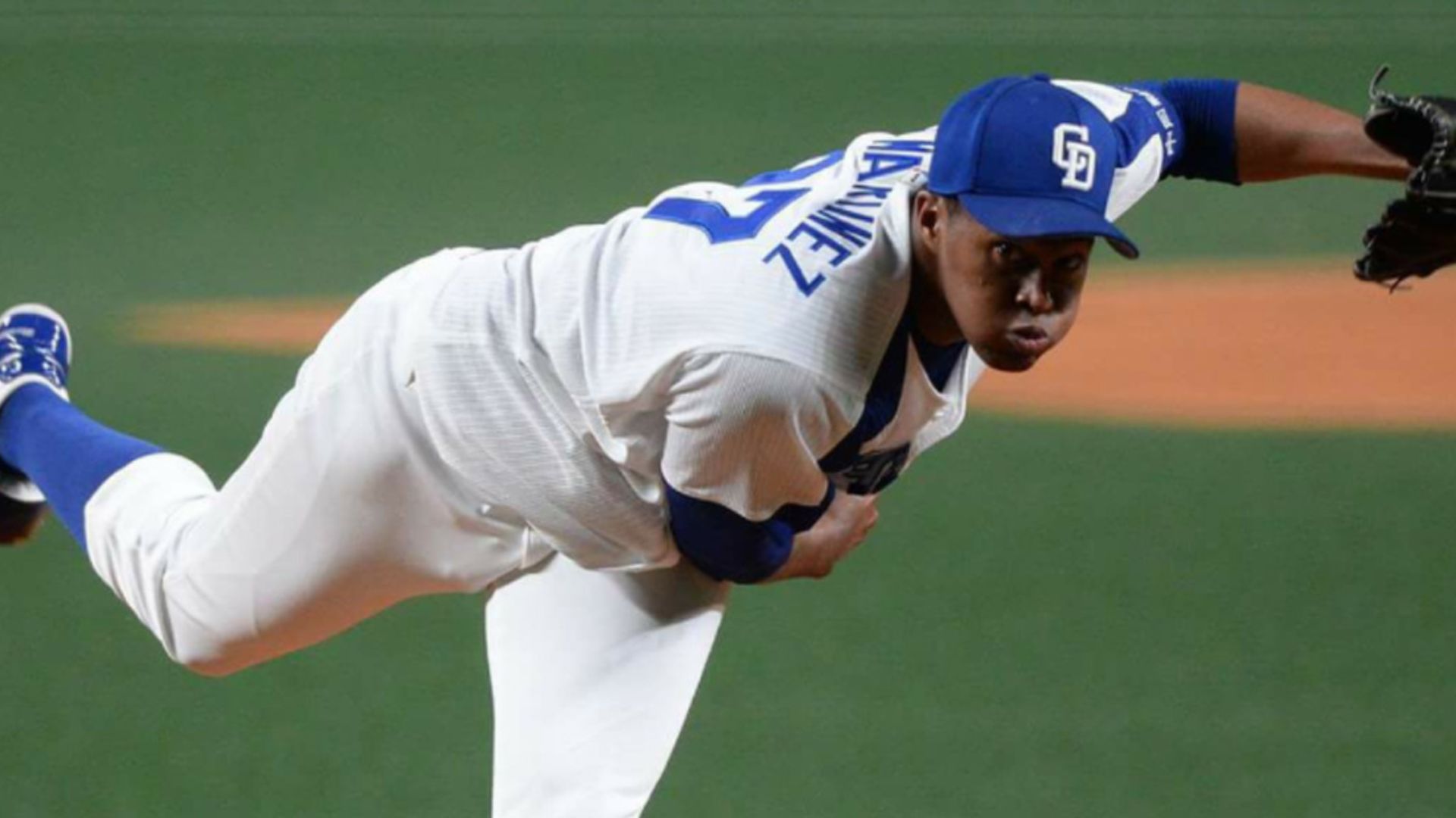 Cubano Raidel Martínez firma contrato millonario con los Gigantes de Yomiuri
