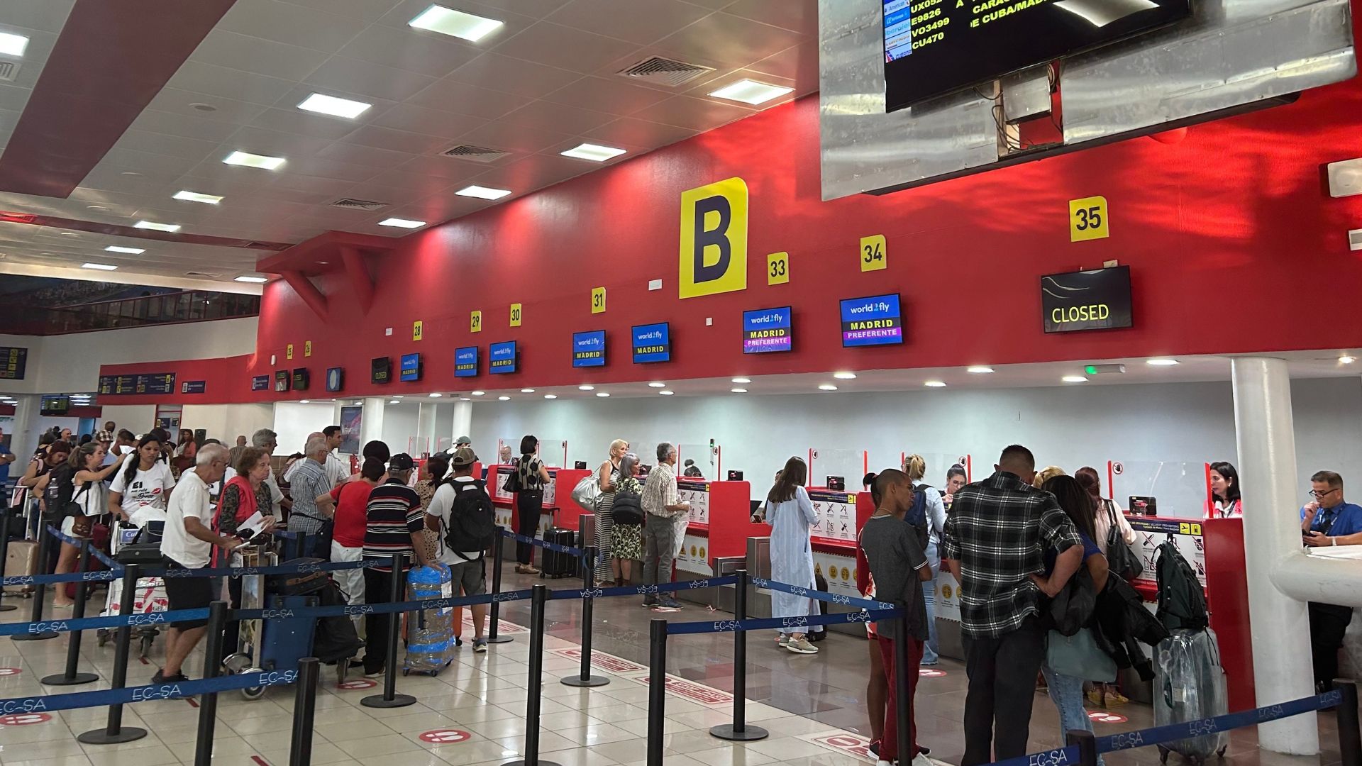 Cubanos residentes en el extranjero viajan menos a la isla en 2024