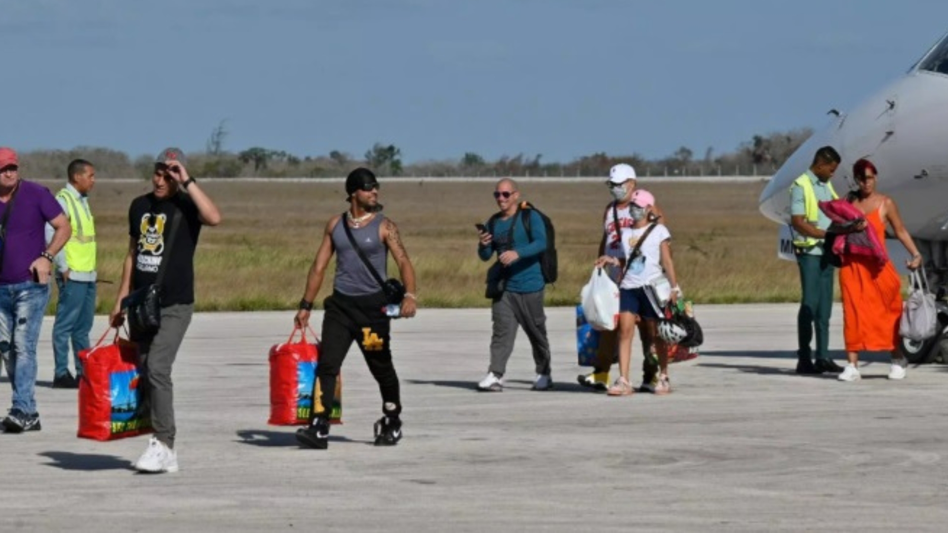 Culmina evacuación de más de 200 cubanos varados en Haití