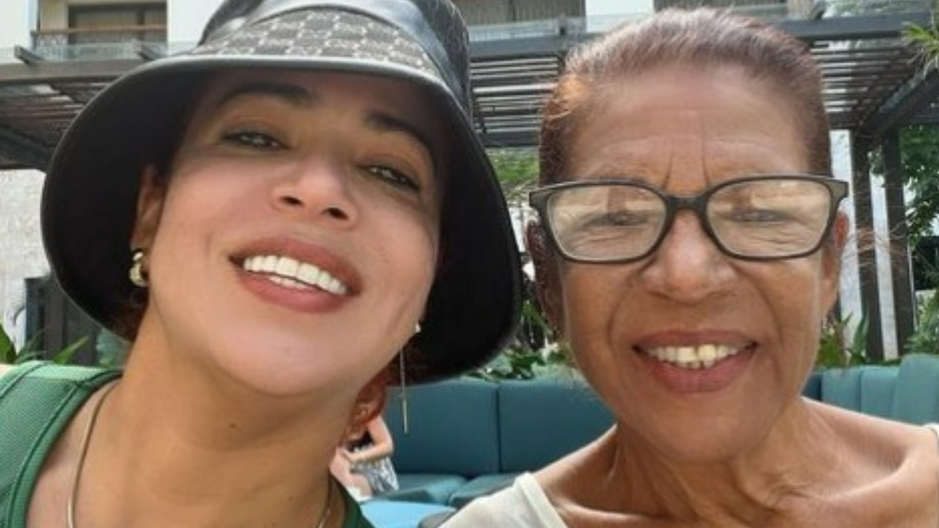 Cuqui la Mora se reúne con su madre y pide que “desaparezca el comunismo”