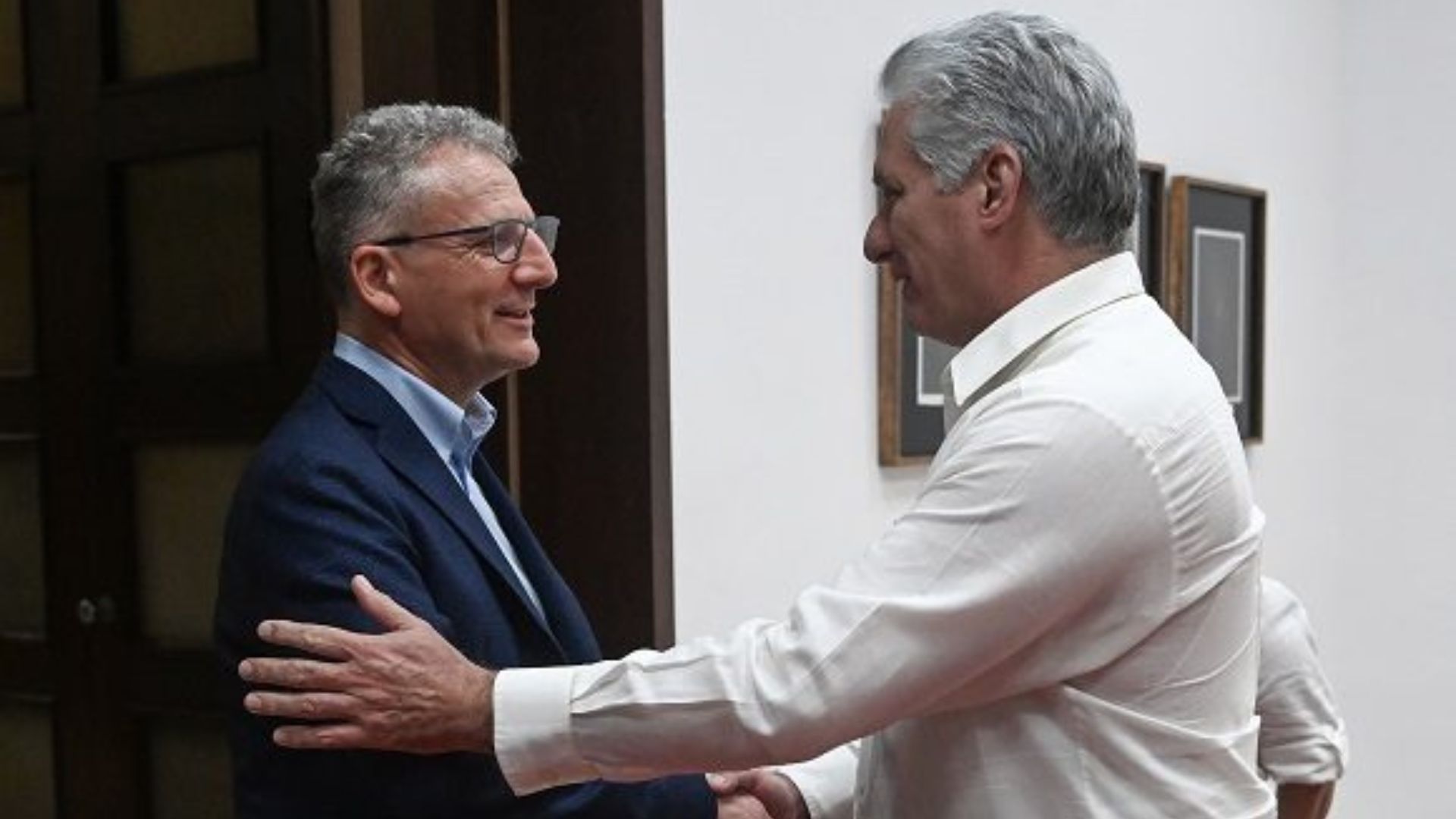Díaz-Canel recibe a eurodiputado aliado del régimen