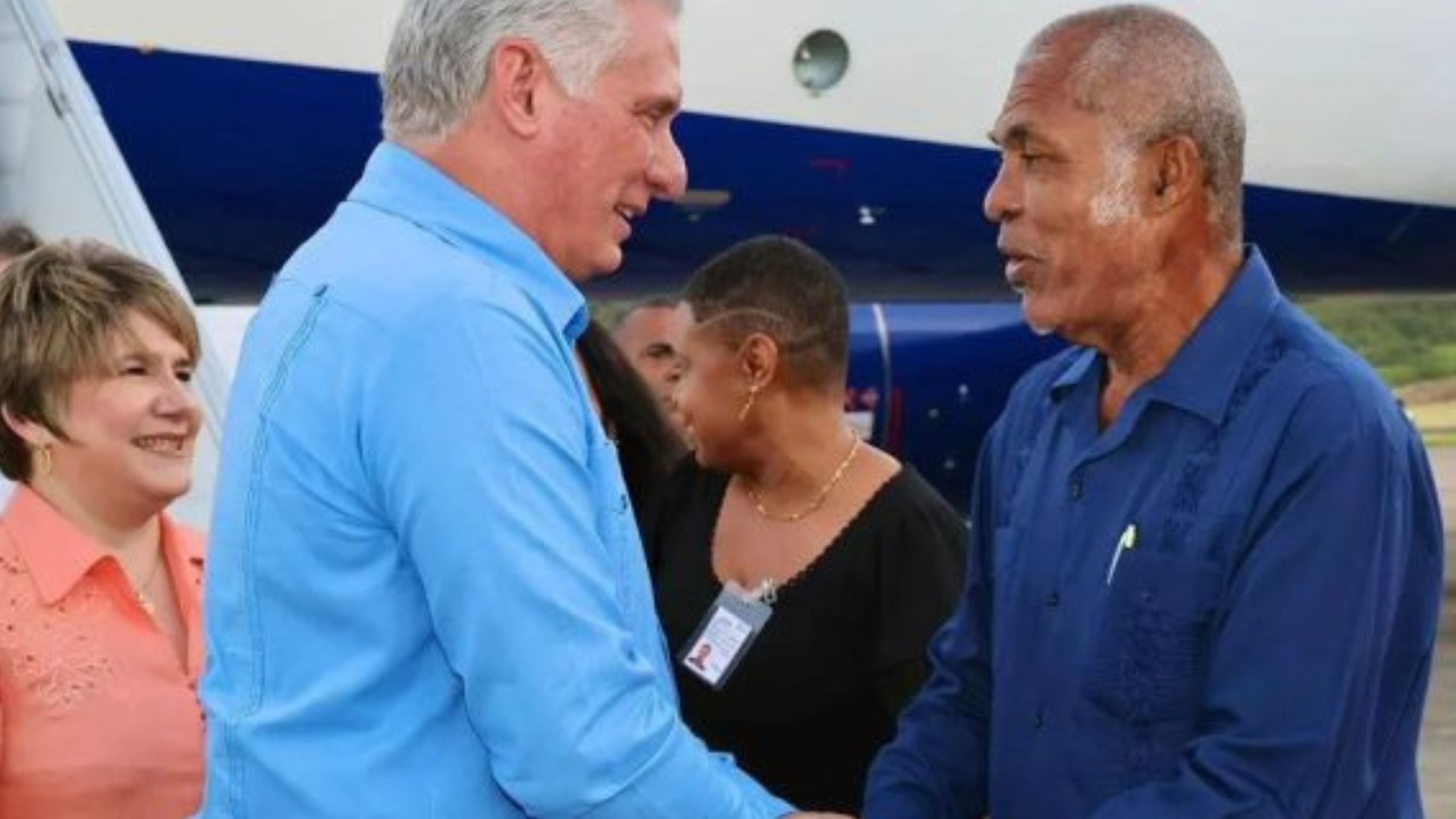 Díaz-Canel se lleva a Lis Cuesta de gira por el Caribe