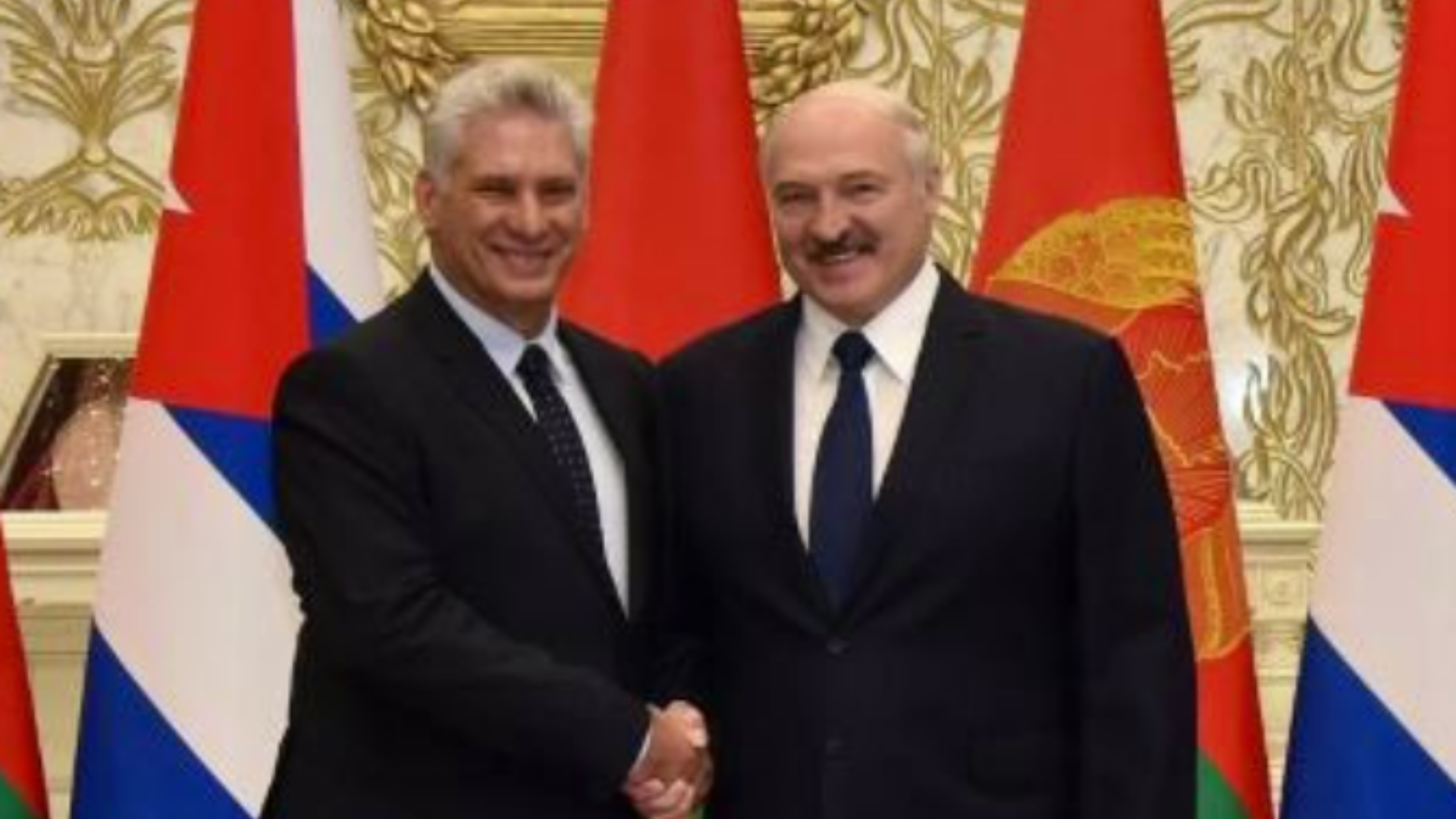 De dictador a dictador: Canel felicita a Lukashenko por su "victoria electoral"