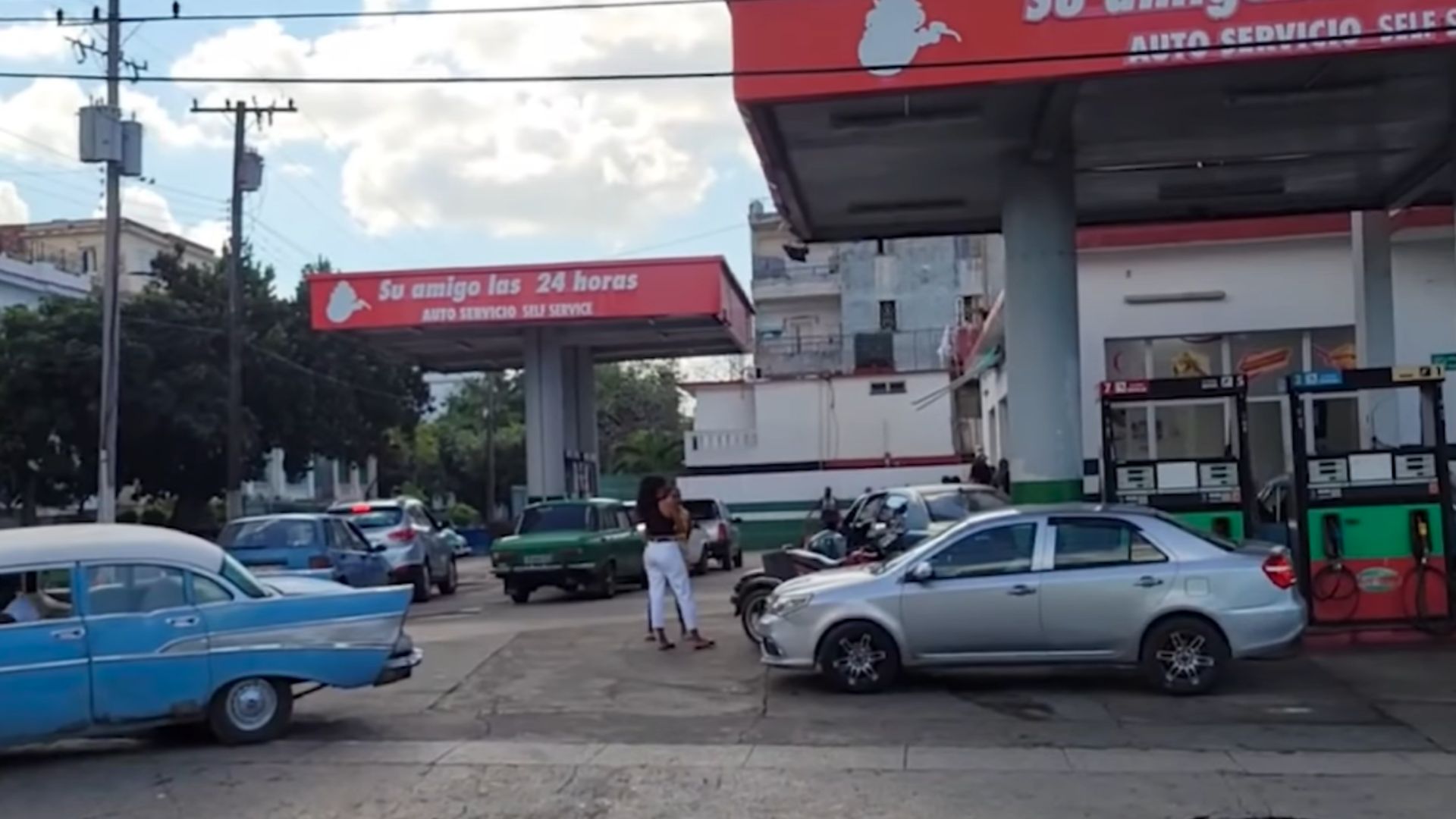 Denuncia ciudadana desde la gasolinera de 25 y G en el Vedado