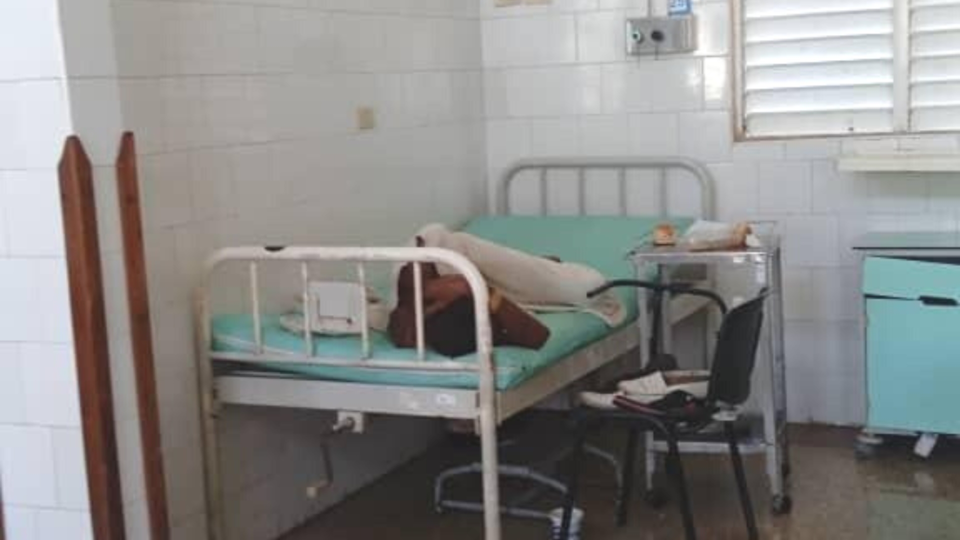 Denuncian abandono de paciente con tuberculosis en hospital Calixto García