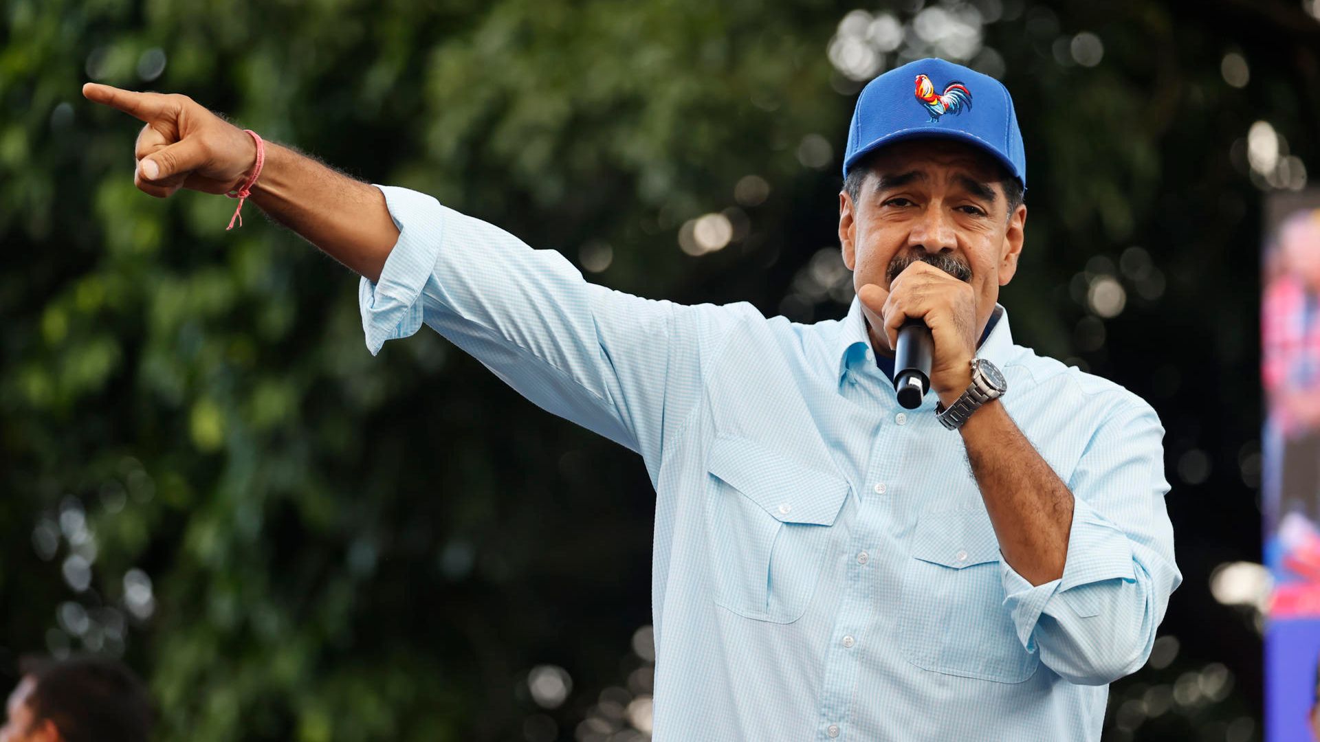 Denuncian que régimen de Maduro anula pasaportes de periodistas y defensores de DDHH 