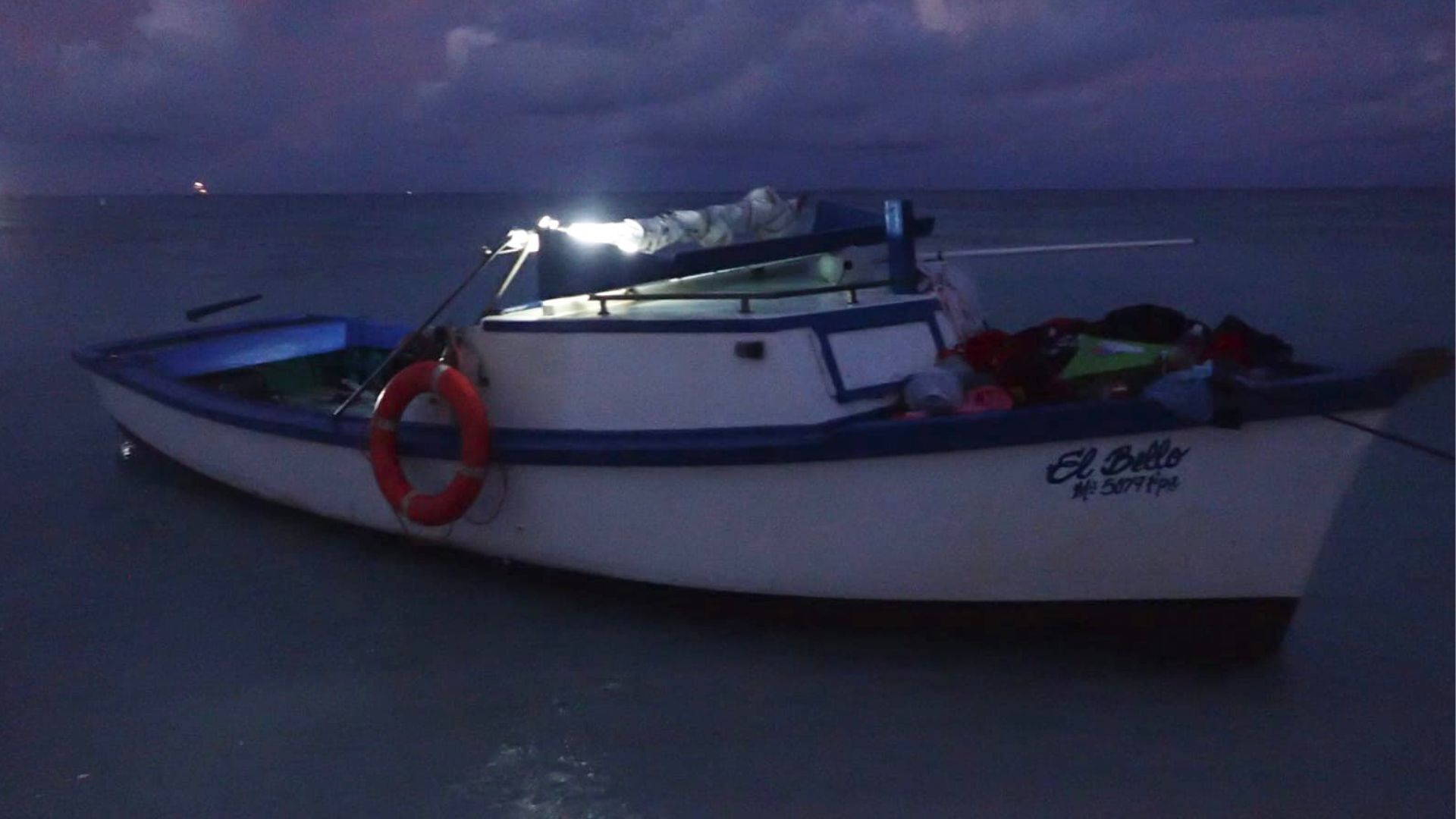  Detienen a 27 balseros y 15 niños varados en cayos de Florida