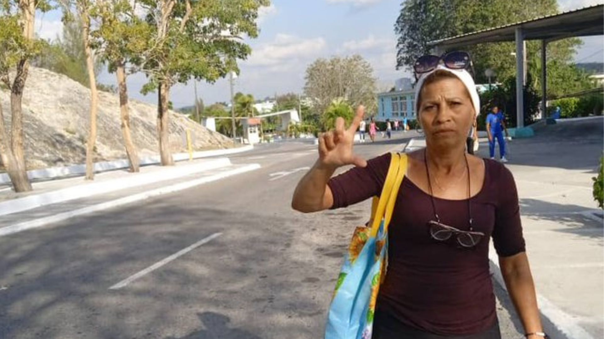 “Devuélvanme a mi esposo vivo, porque sano ya no está”, exige activista tras visitar a periodista preso