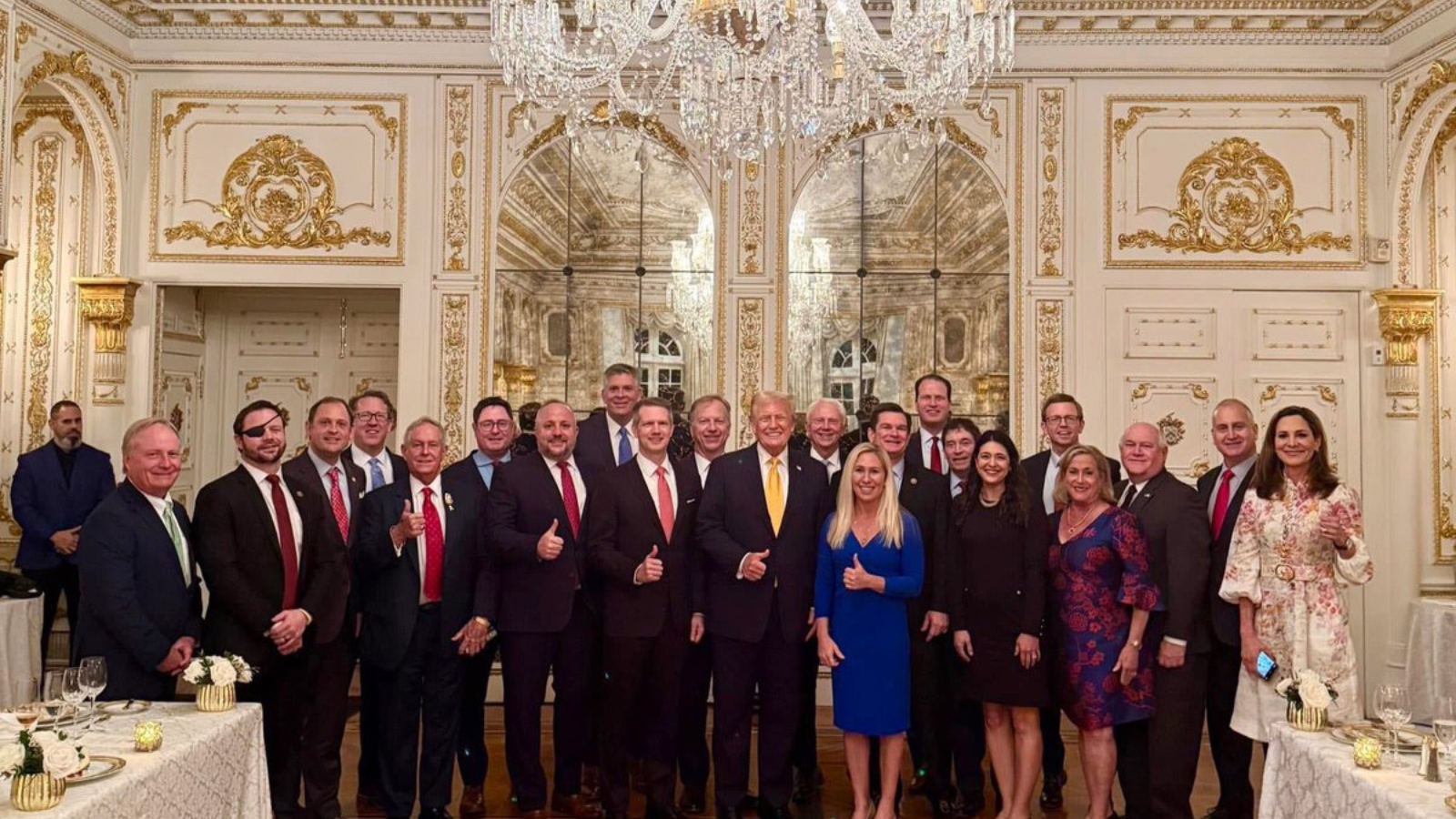Donald Trump recibe a congresistas cubanoamericanos en Mar-a-Lago