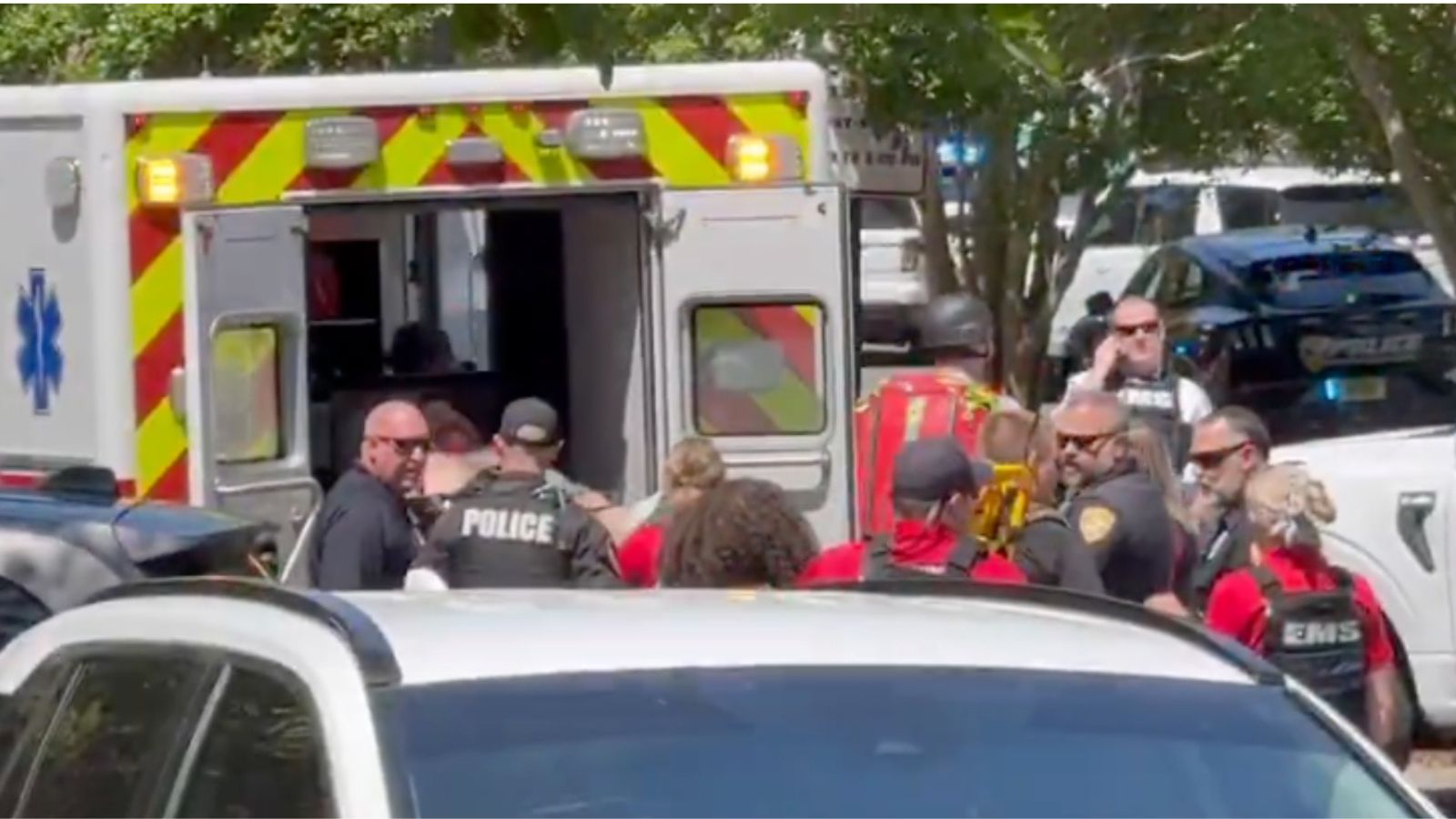 Dos fallecidos y cinco heridos en tiroteo en Universidad Estatal de Florida