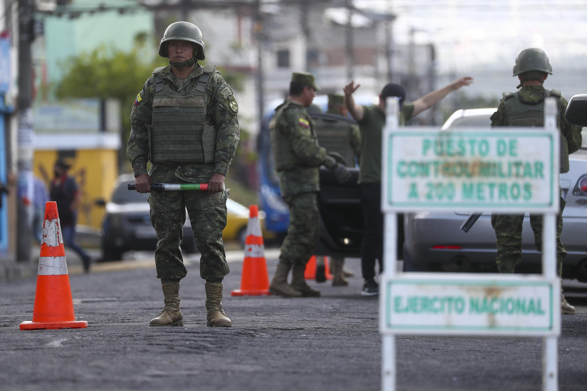 Ecuador arresta a presunto líder de la banda Los Lobos en medio de la lucha contra el narcotráfico