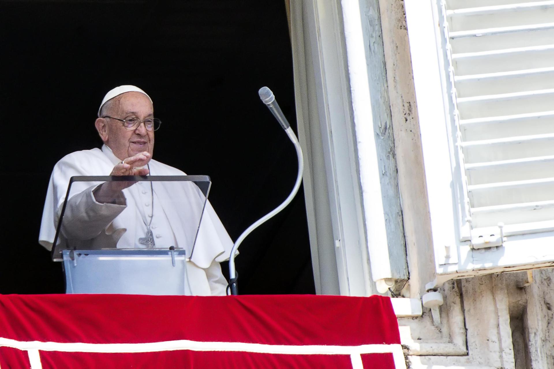 Edmundo González Urrutia, líder de la oposición venezolana, agradece al papa Francisco sus oraciones por el país