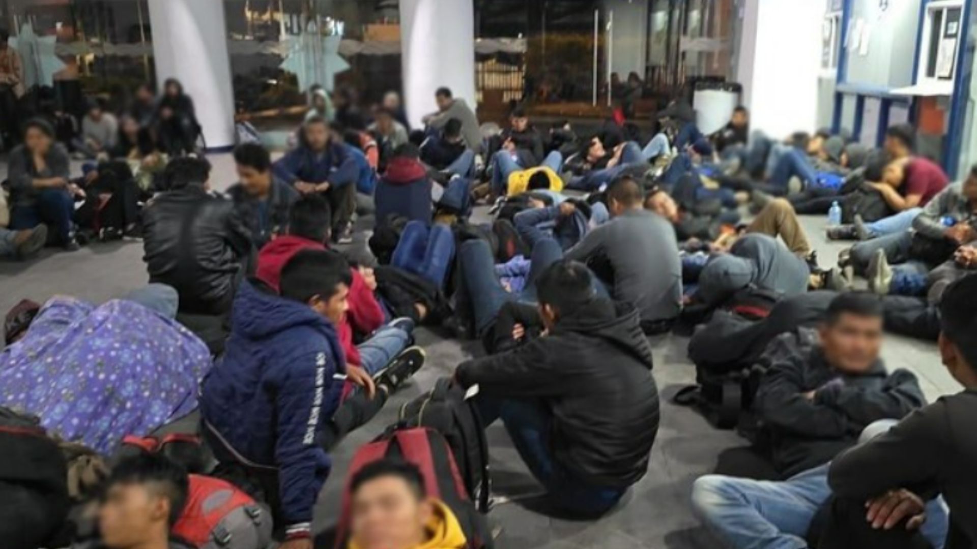  EE.UU. restringirá visados a operadores de transporte que posibiliten la migración irregular