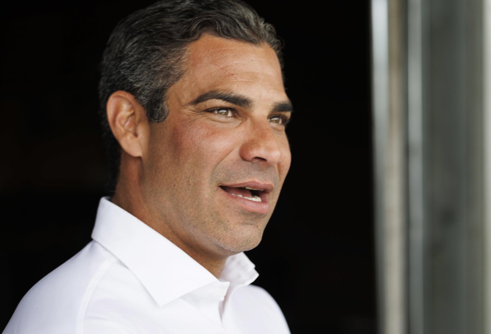 El alcalde de Miami Francis Suárez se retira de la carrera para la nominación presidencial republicana