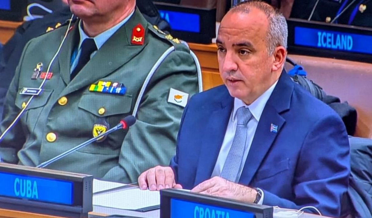 “El asunto de los detenidos no está en la mesa de negociación”, dice embajador cubano