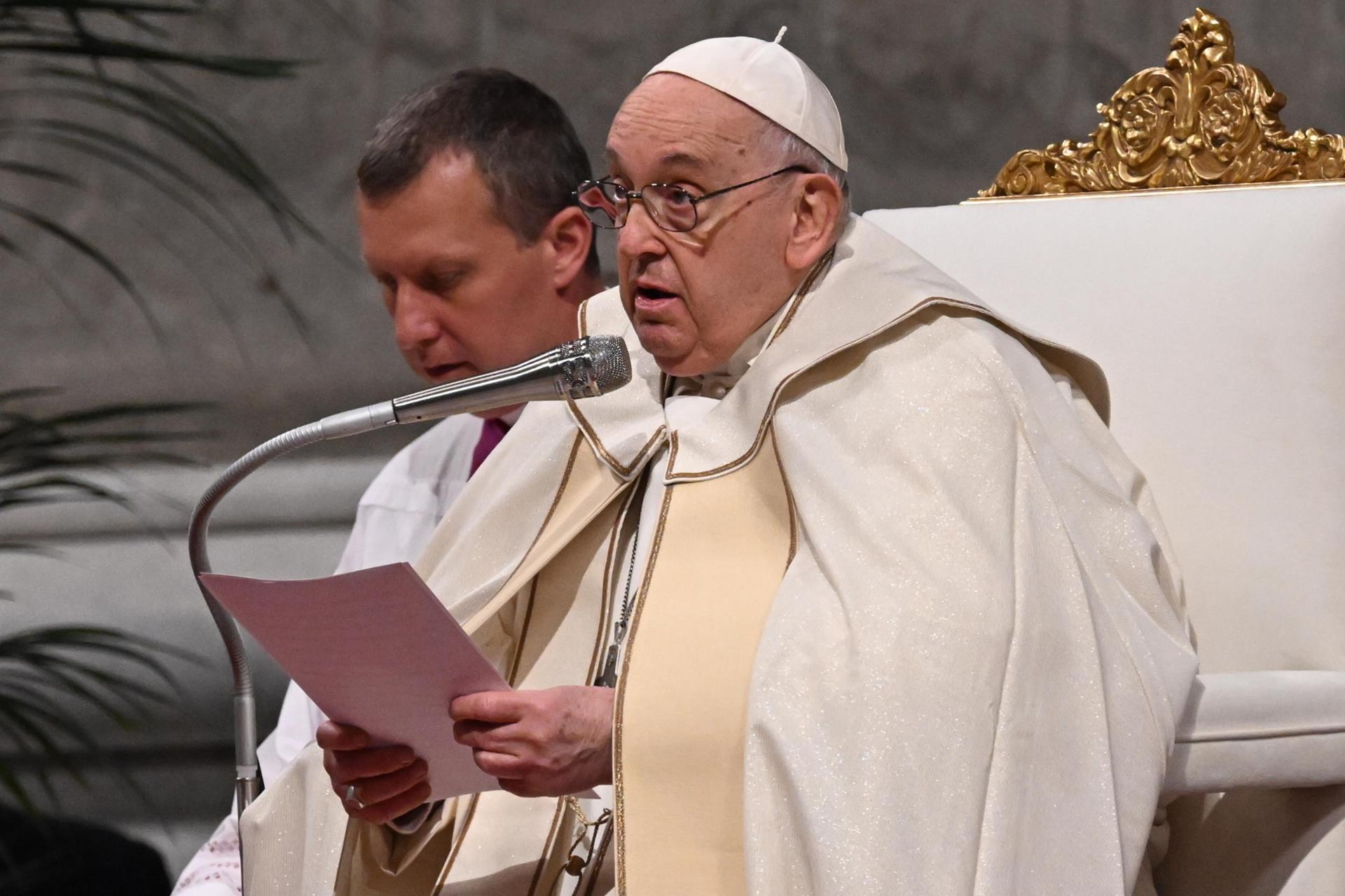 El Papa Francisco permite que se den bendiciones a parejas del mismo sexo