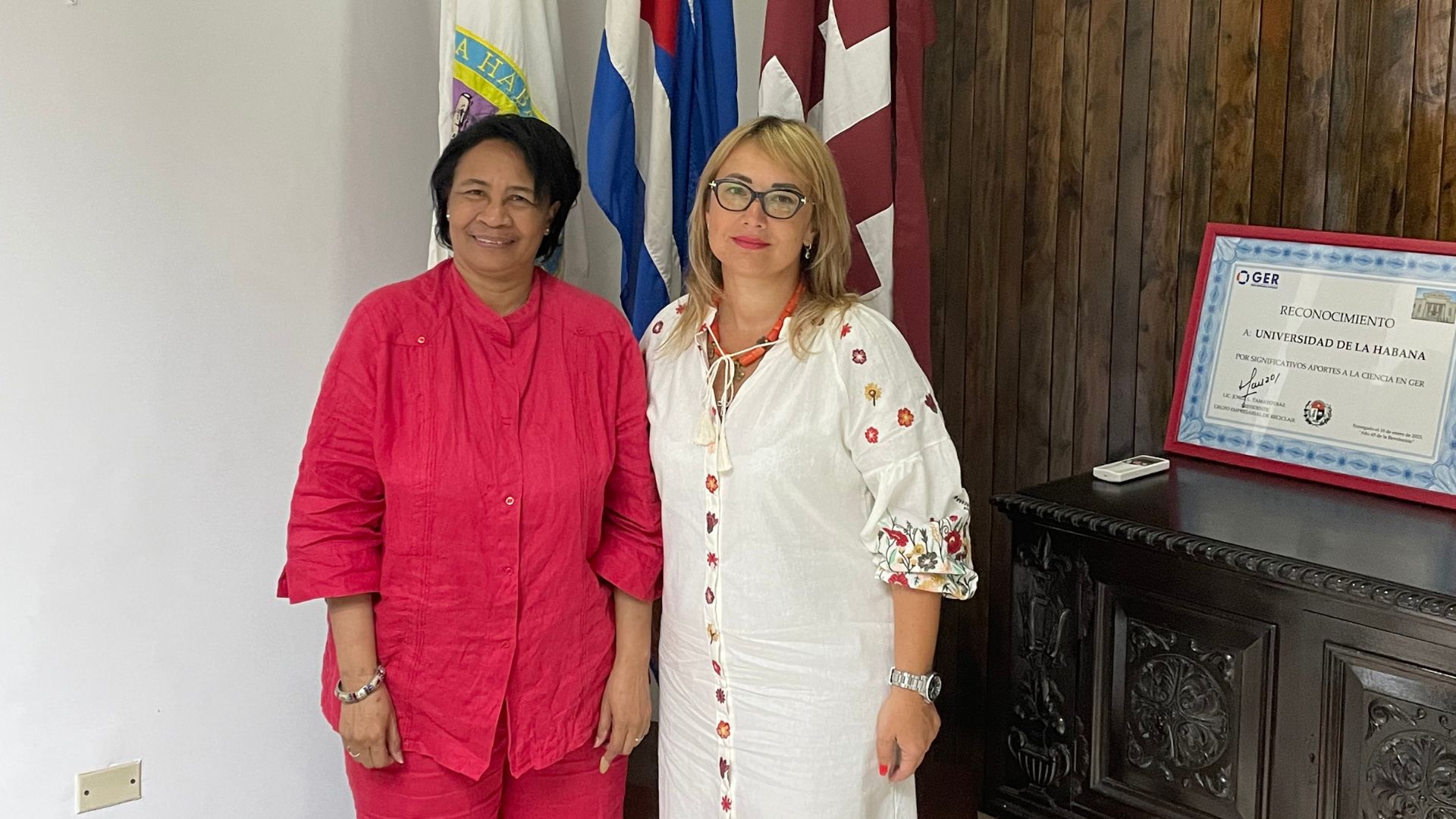 Embajadora de Ucrania se reúne con represora de la Universidad de La Habana